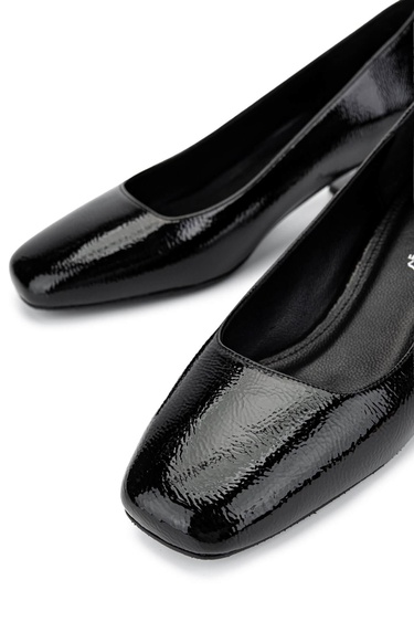  Tamer Tanca Kadın Vegan Siyah Rugan Topuklu Ayakkabı