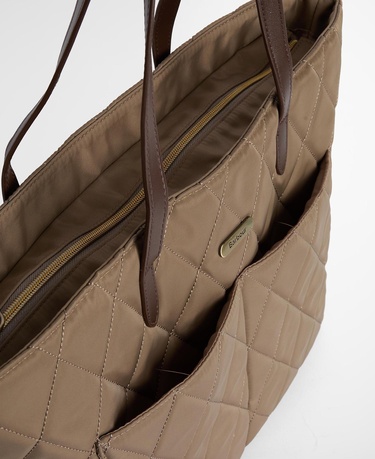  Barbour Quilted Tote Çanta