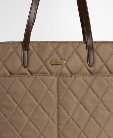  Barbour Quilted Tote Çanta