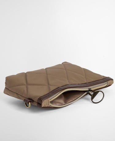  Barbour Quilted Tote Çanta