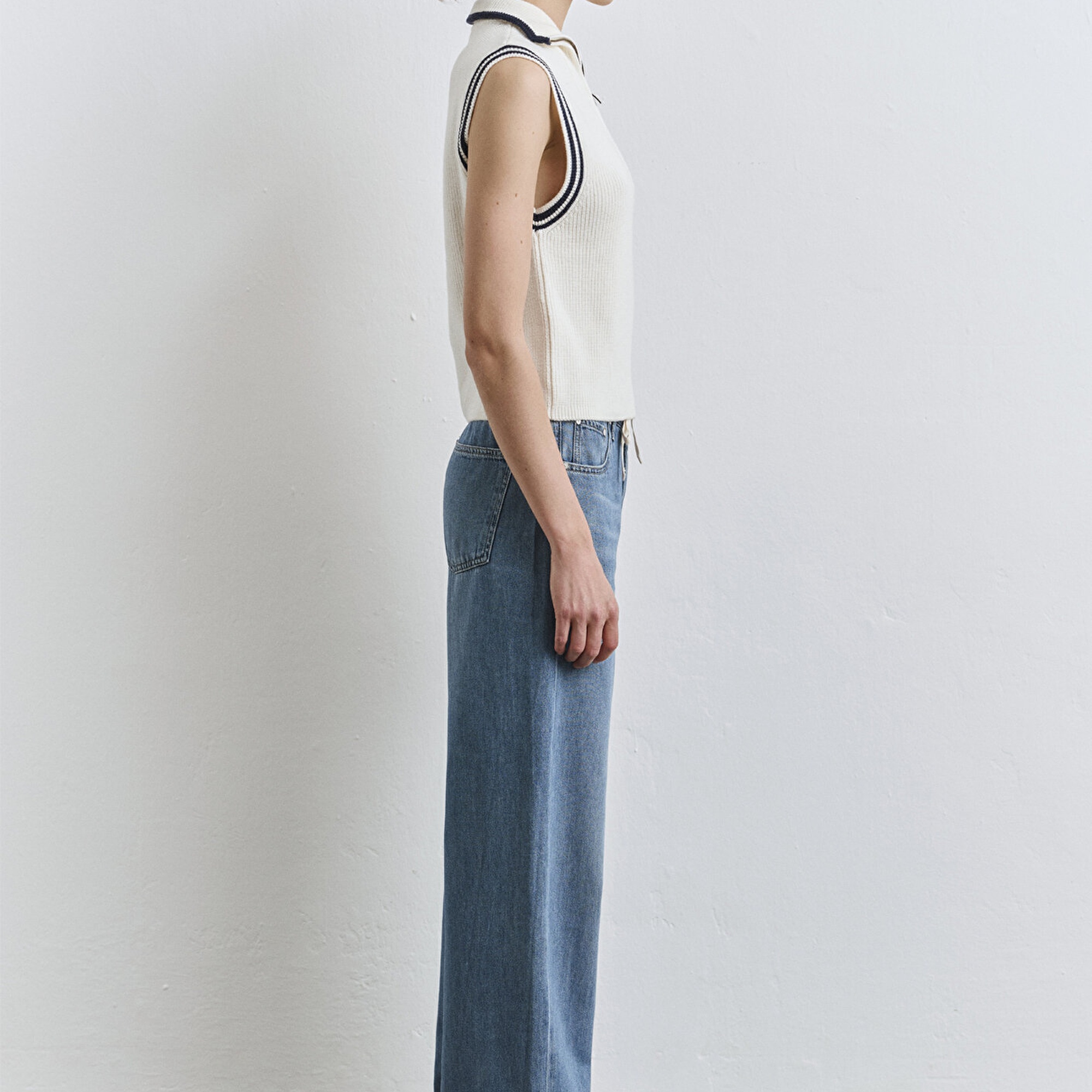 Mavi Yarı Fermuarlı Ekru Süveter Slim Fit / Dar Kesim 1710698-70057