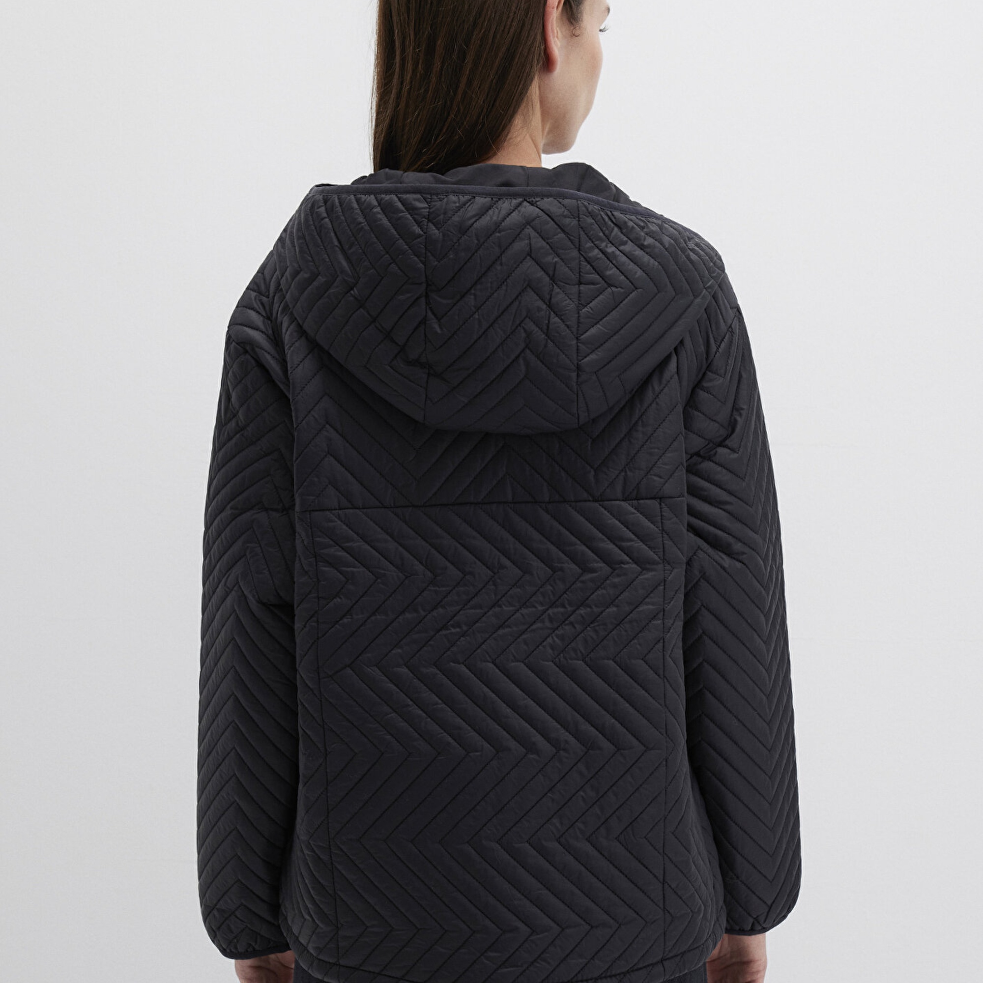 Mavi Kapüşonlu Kapitone Siyah Ceket Loose Fit / Bol Rahat Kesim 1110460-900