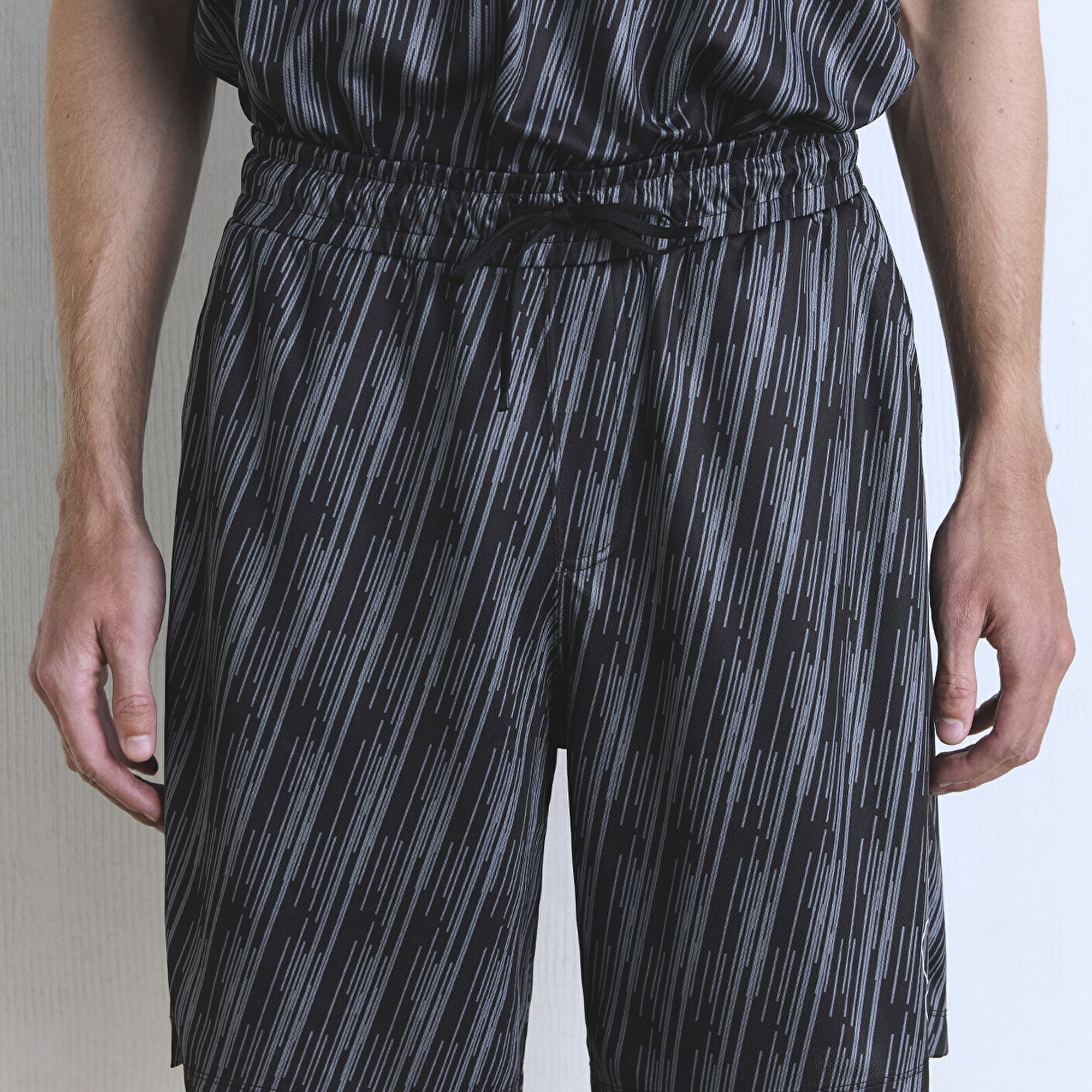 Mavi 91 Baskılı Siyah Şort 0410289-90556