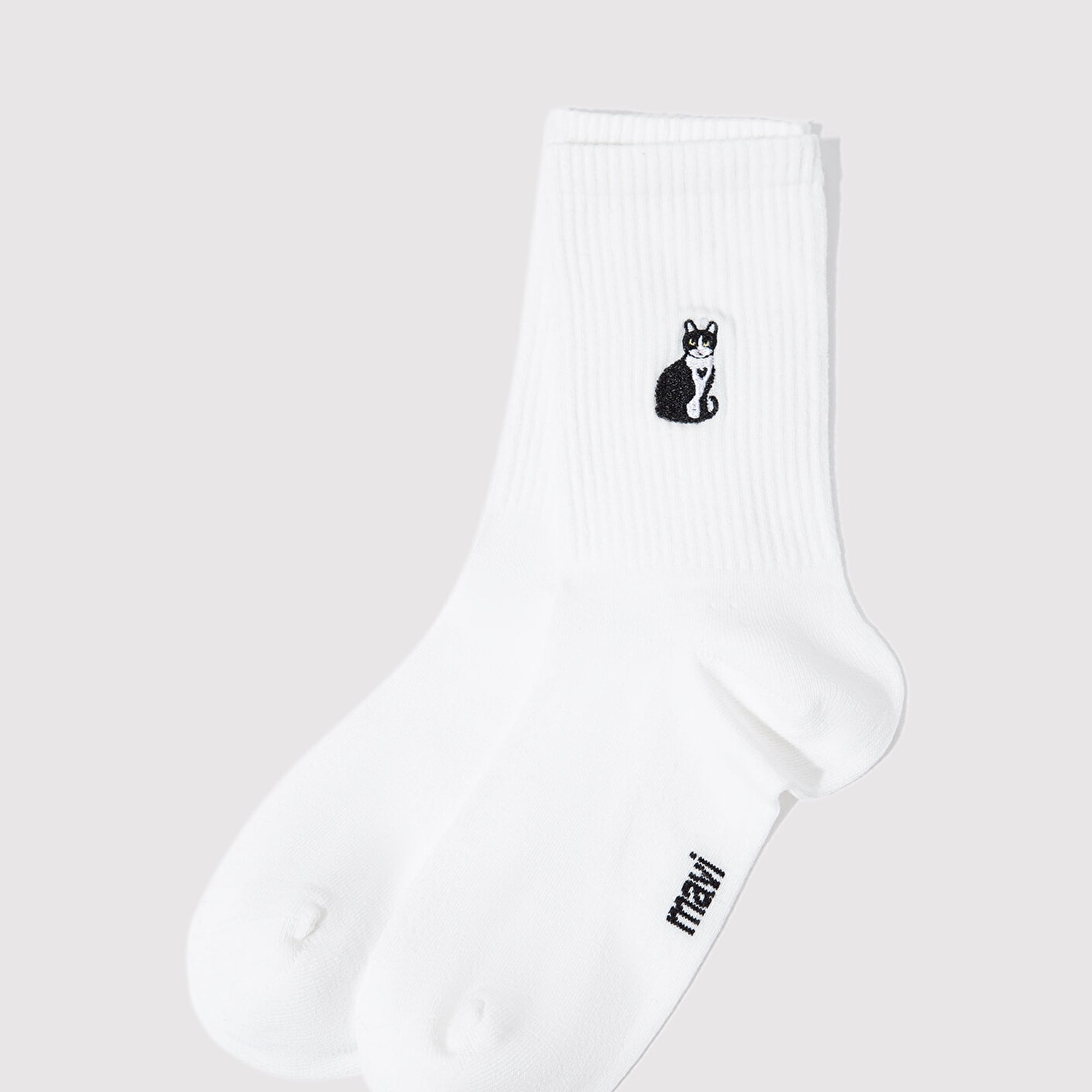 Mavi Kedi Nakışlı Beyaz Soket Çorabı 1913433-620