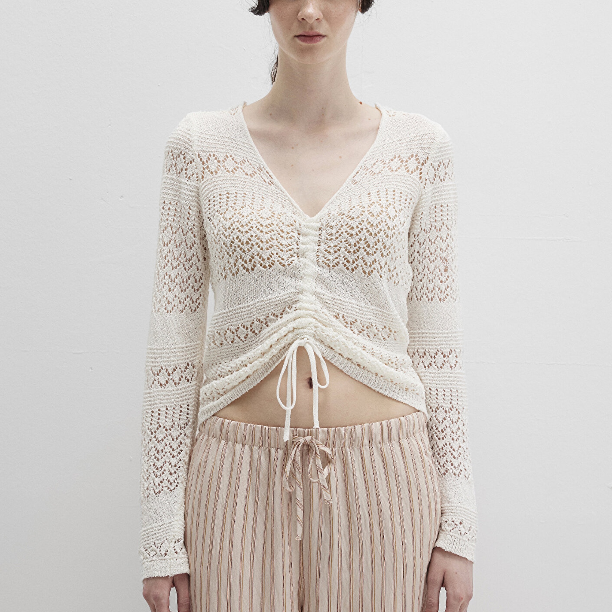 Mavi Bağcıklı Ekru Triko Top 1710758-70057