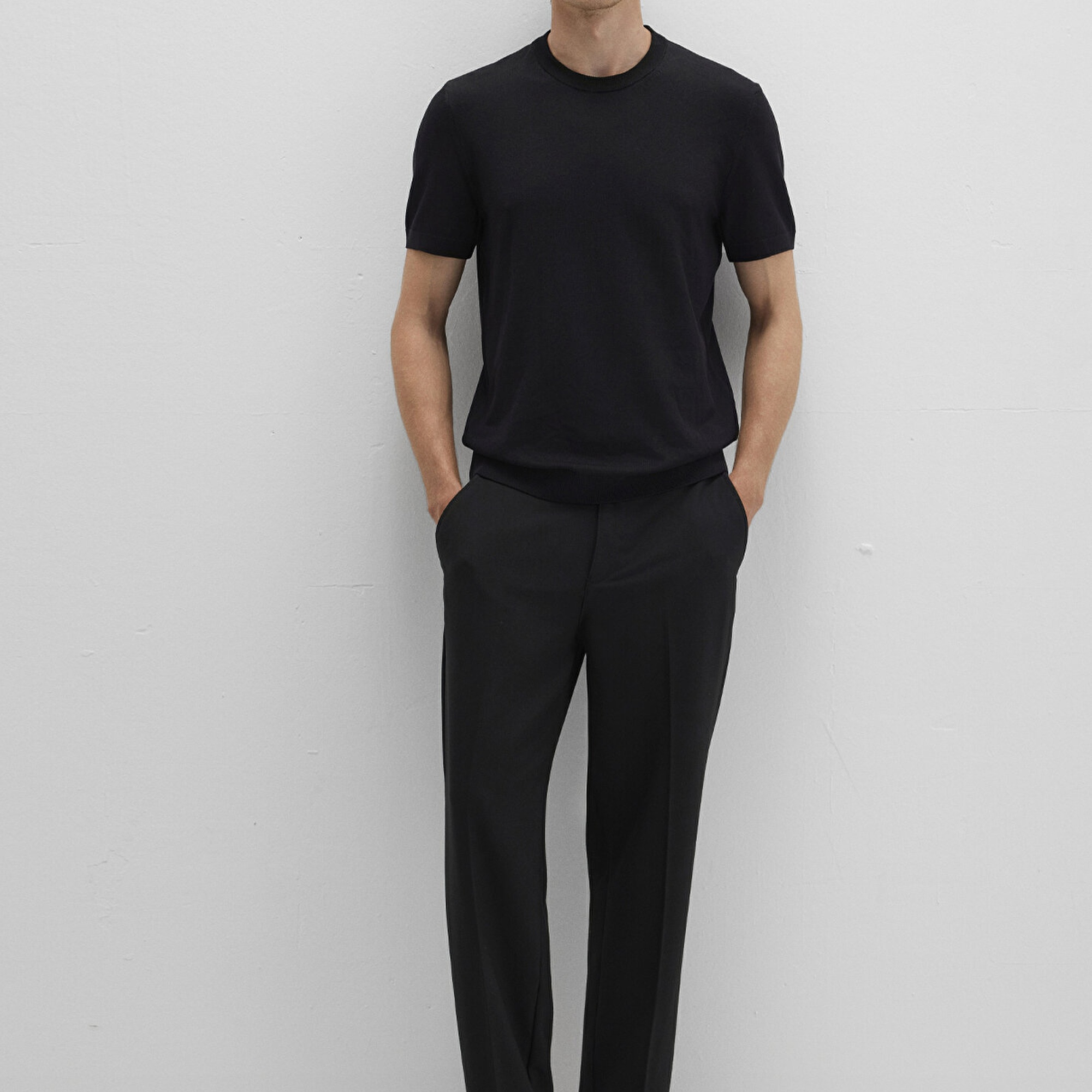 Mavi Kısa Kollu Siyah Triko Fitted / Vücuda Oturan Kesim 0710250-900