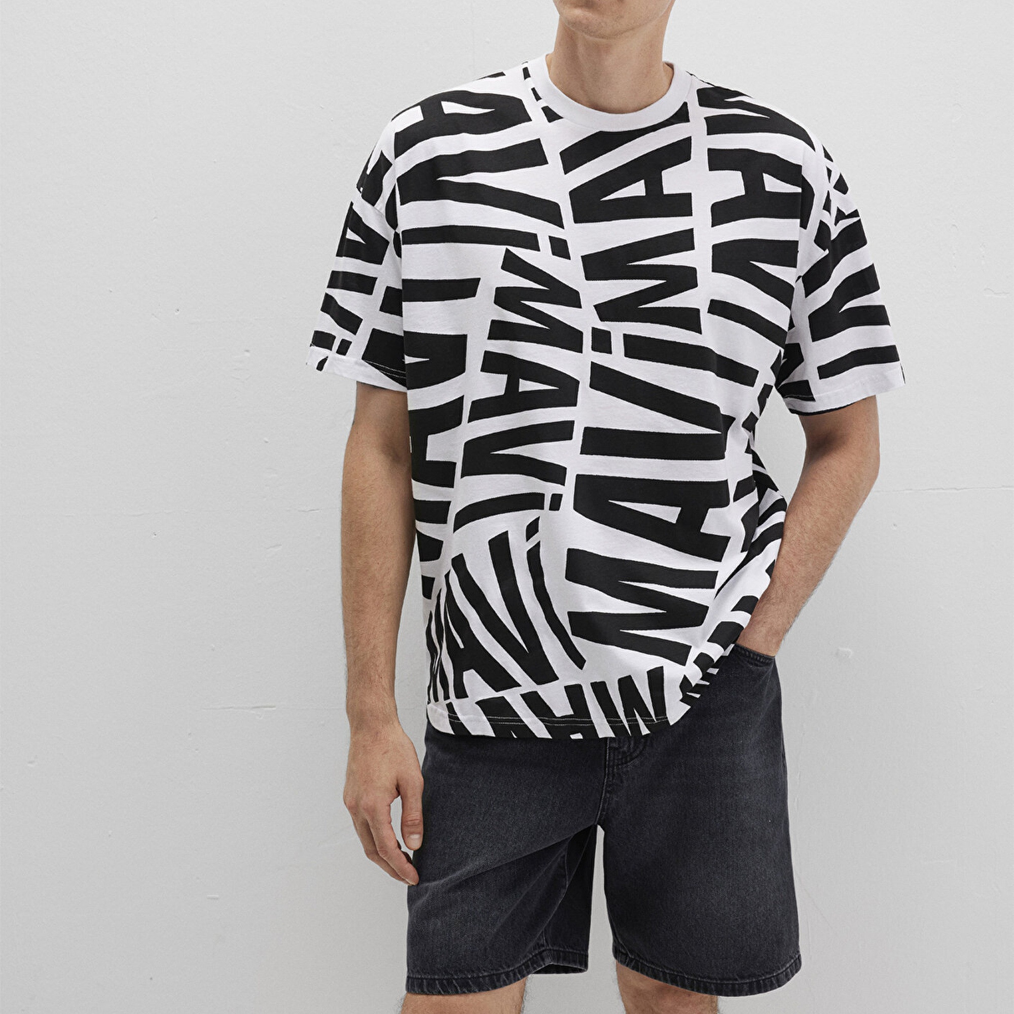 Mavi Mavi Logo Baskılı Siyah Tişört Oversize / Geniş Kesim 0610629-900