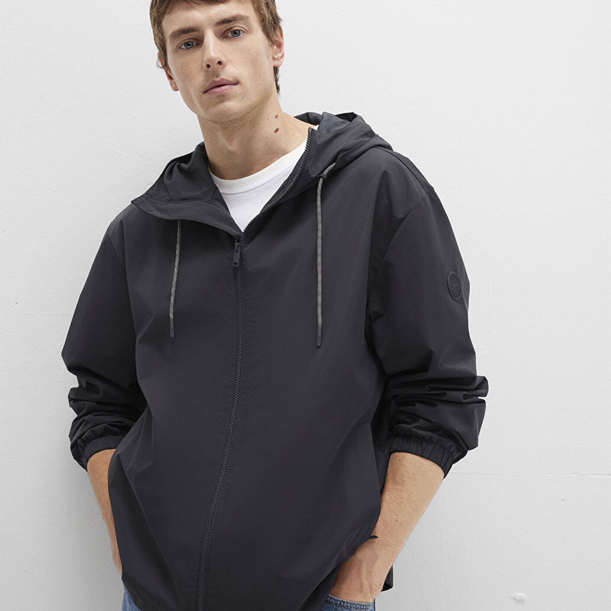 Mavi Kapüşonlu Siyah Ceket Oversize / Geniş Kesim 0110641-71379