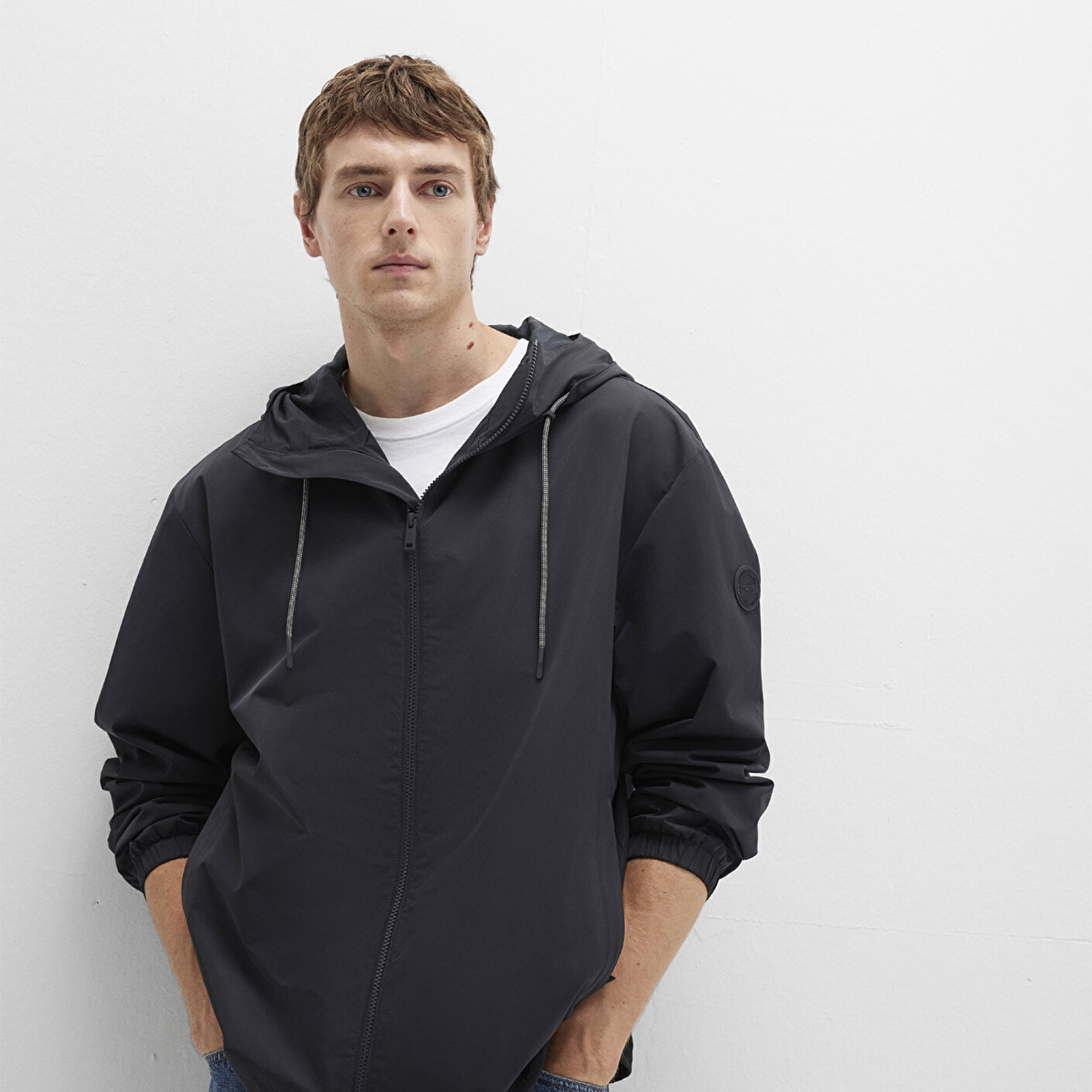 Mavi Kapüşonlu Siyah Ceket Oversize / Geniş Kesim 0110641-71379