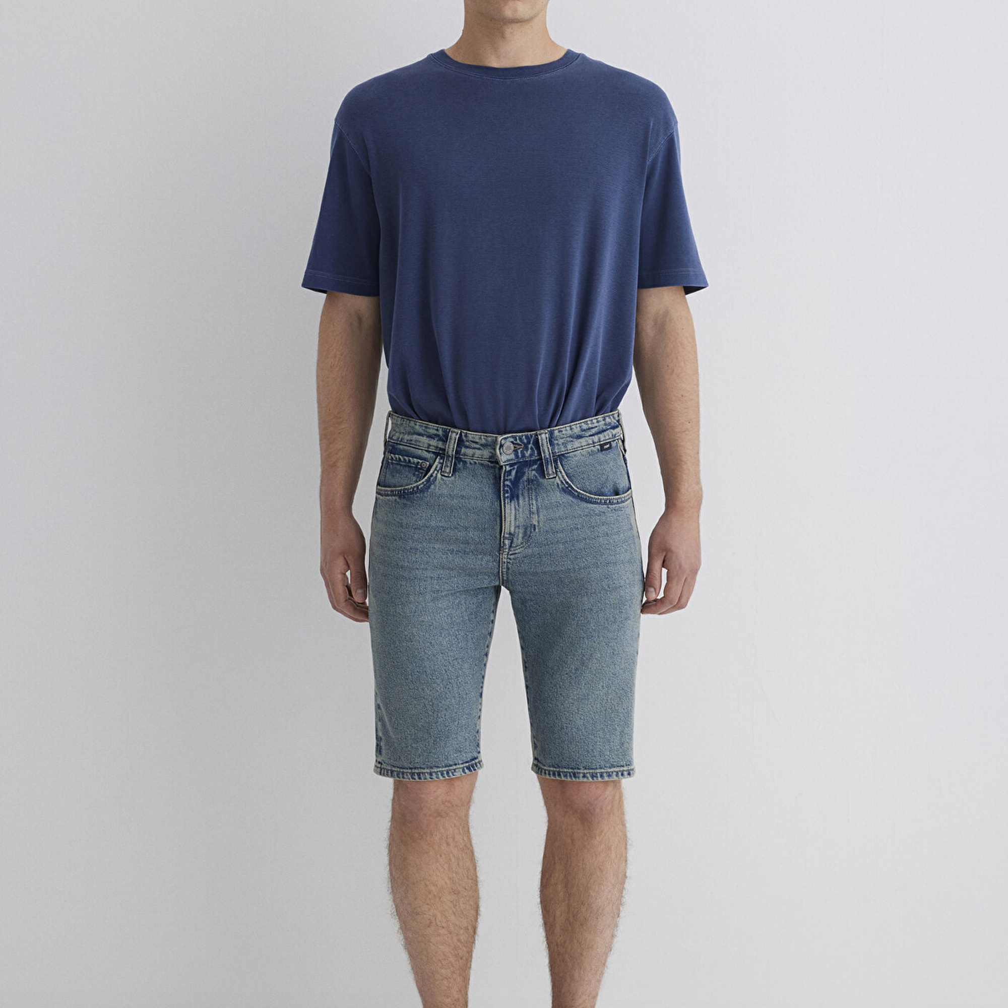 Mavi Tim Street Gölgeli Indigo Mavisi Jean Şort 0428489645