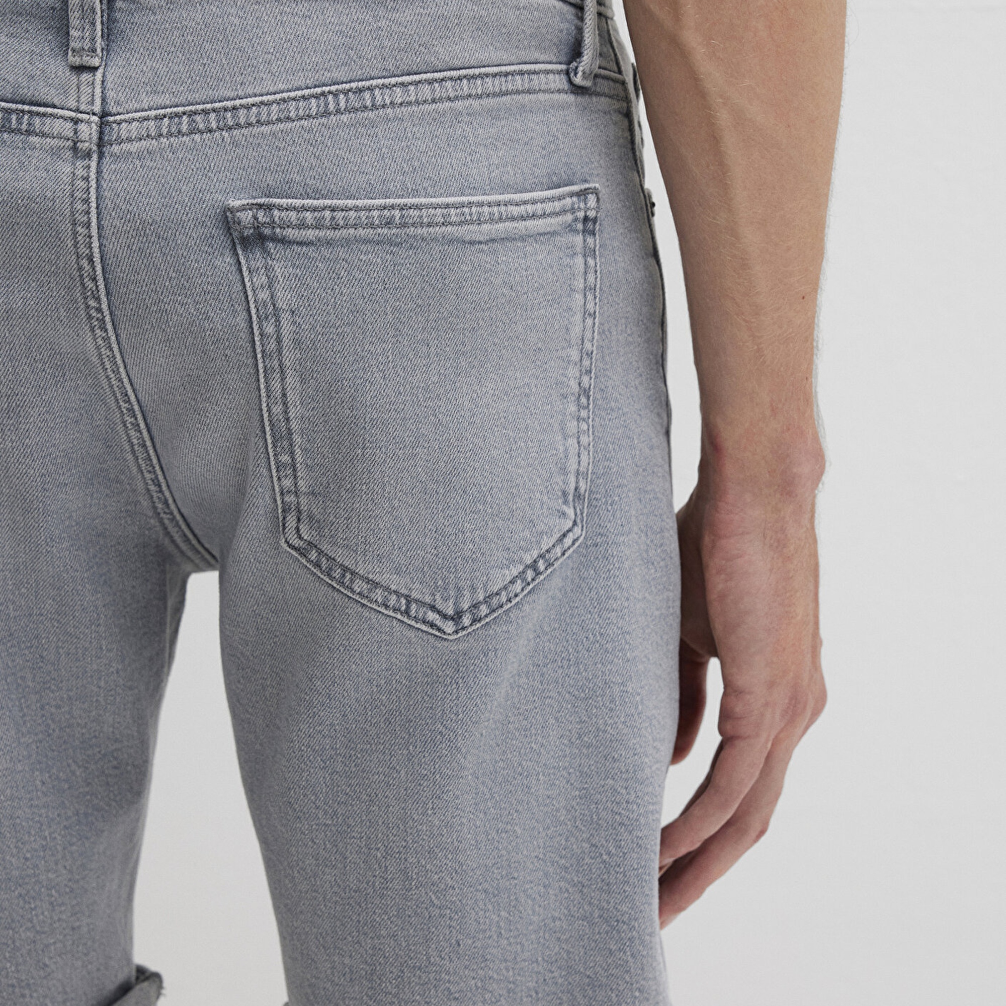 Mavi Brian 90lar Açık Gri Jean Şort 0418489820