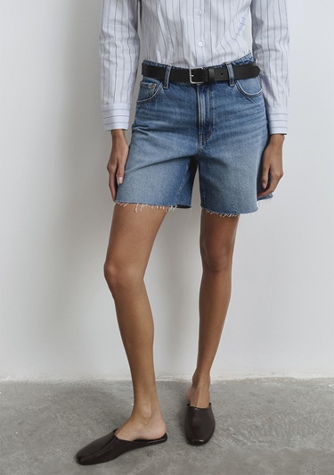  Mavi Lidia Real Blue Puslu Koyu Mavi Jean Şort 1410145-89744