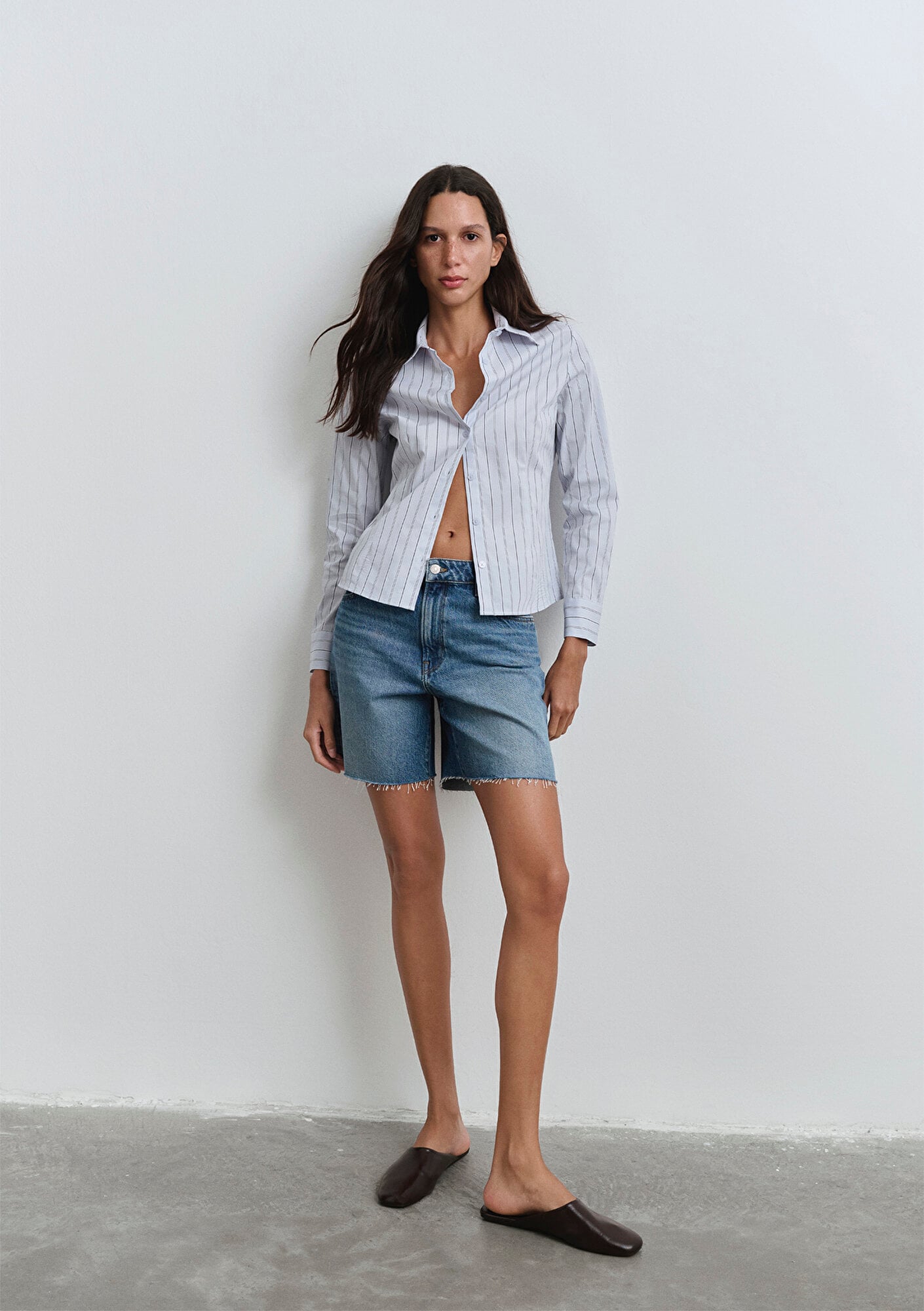  Mavi Lidia Real Blue Puslu Koyu Mavi Jean Şort 1410145-89744