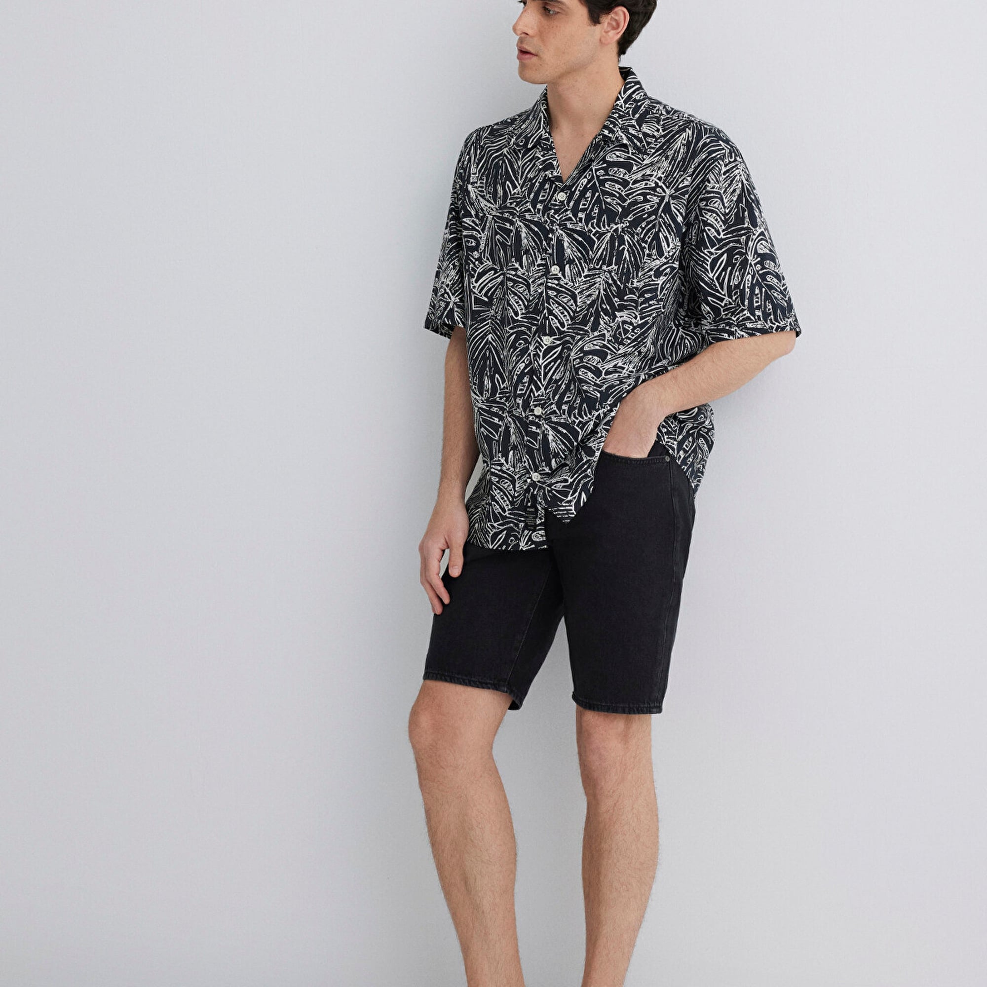 Mavi Lucas Street Koyu Gri Jean Şort 0412607-89928