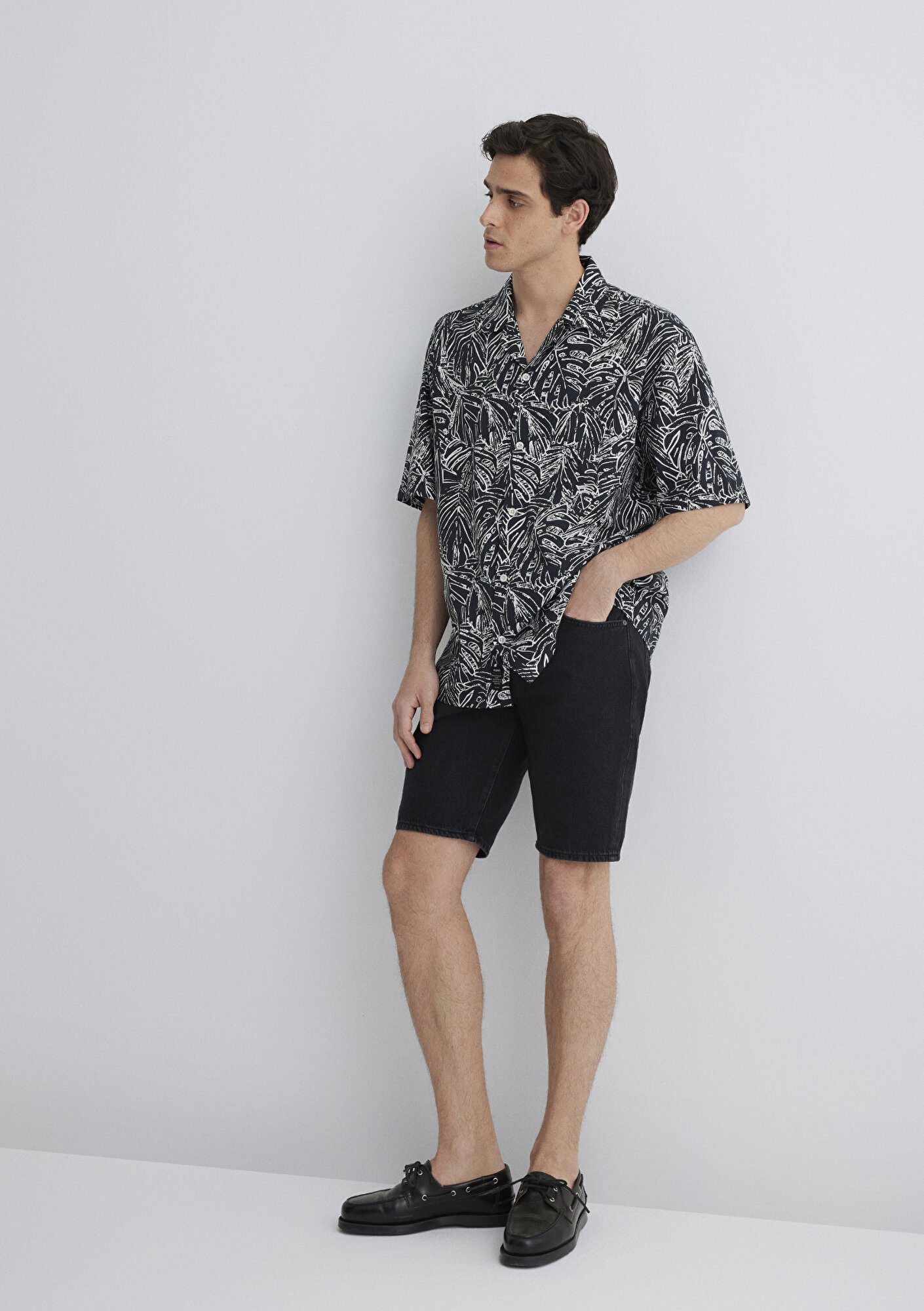  Mavi Lucas Street Koyu Gri Jean Şort 0412607-89928