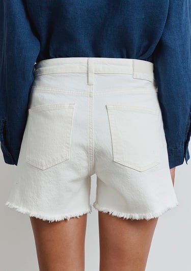  Mavi Heidi 90lar Kırık Beyaz Jean Şort 1410057-90426