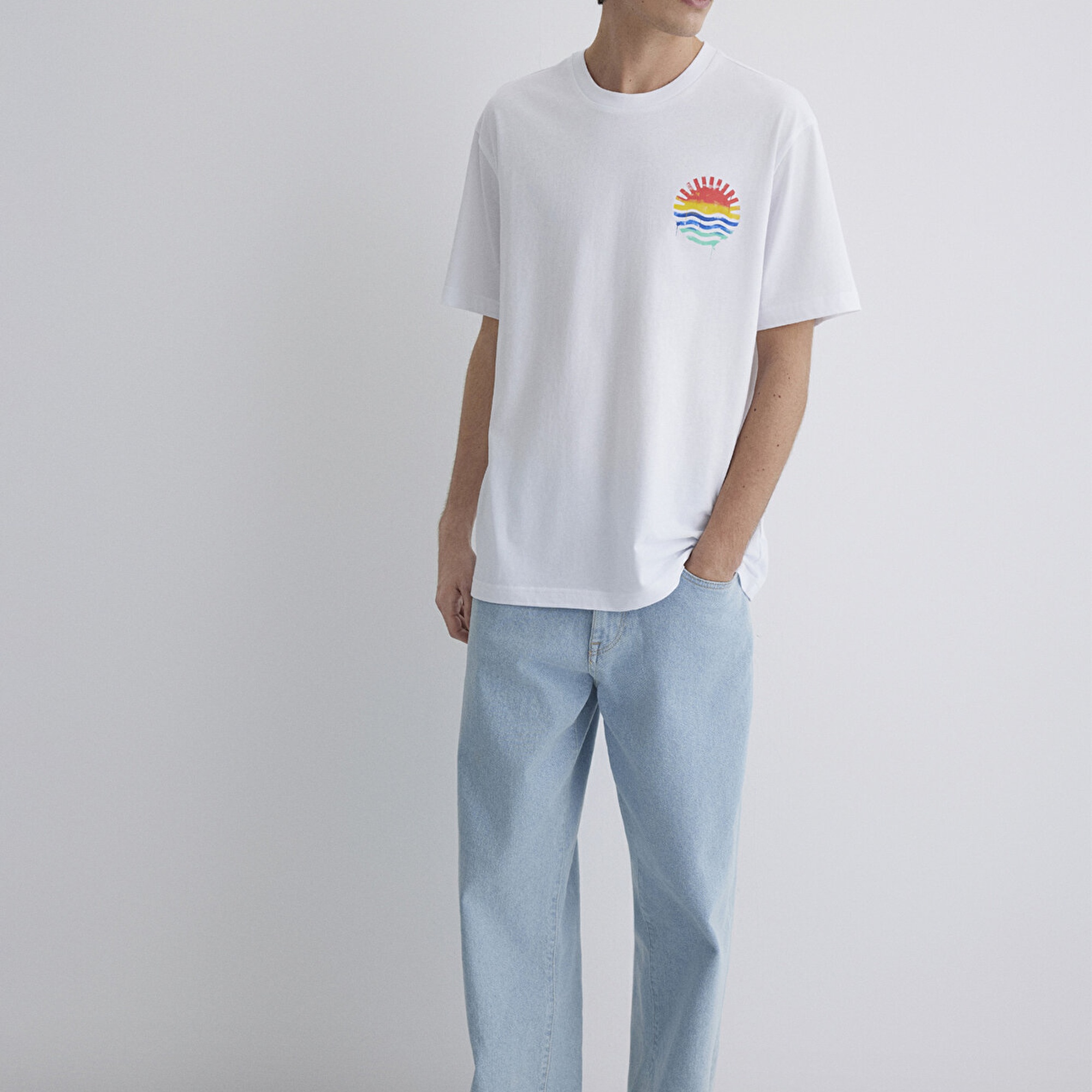 Mavi Sırt Baskılı Beyaz Tişört Loose Fit / Bol Rahat Kesim 0612610-620