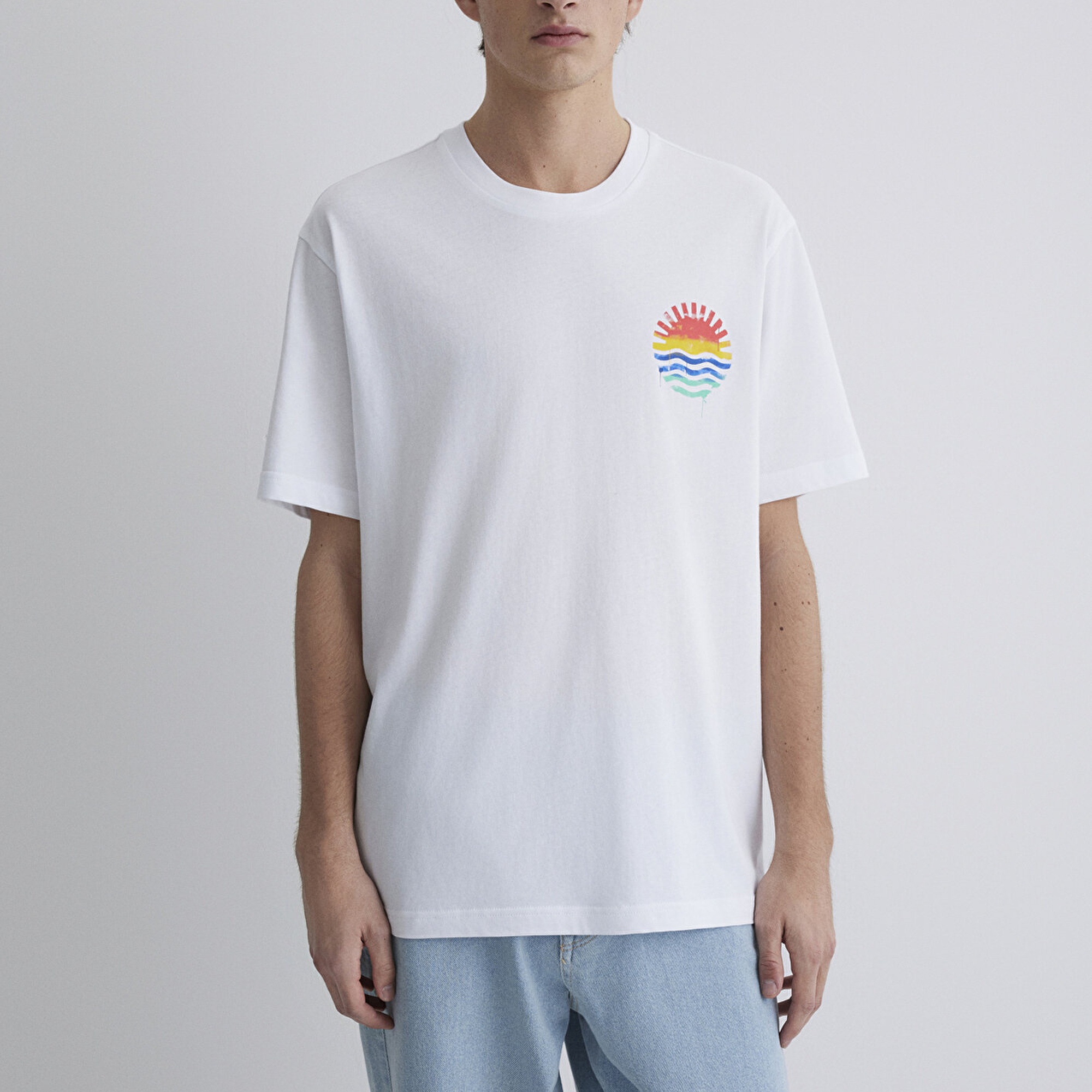 Mavi Sırt Baskılı Beyaz Tişört Loose Fit / Bol Rahat Kesim 0612610-620