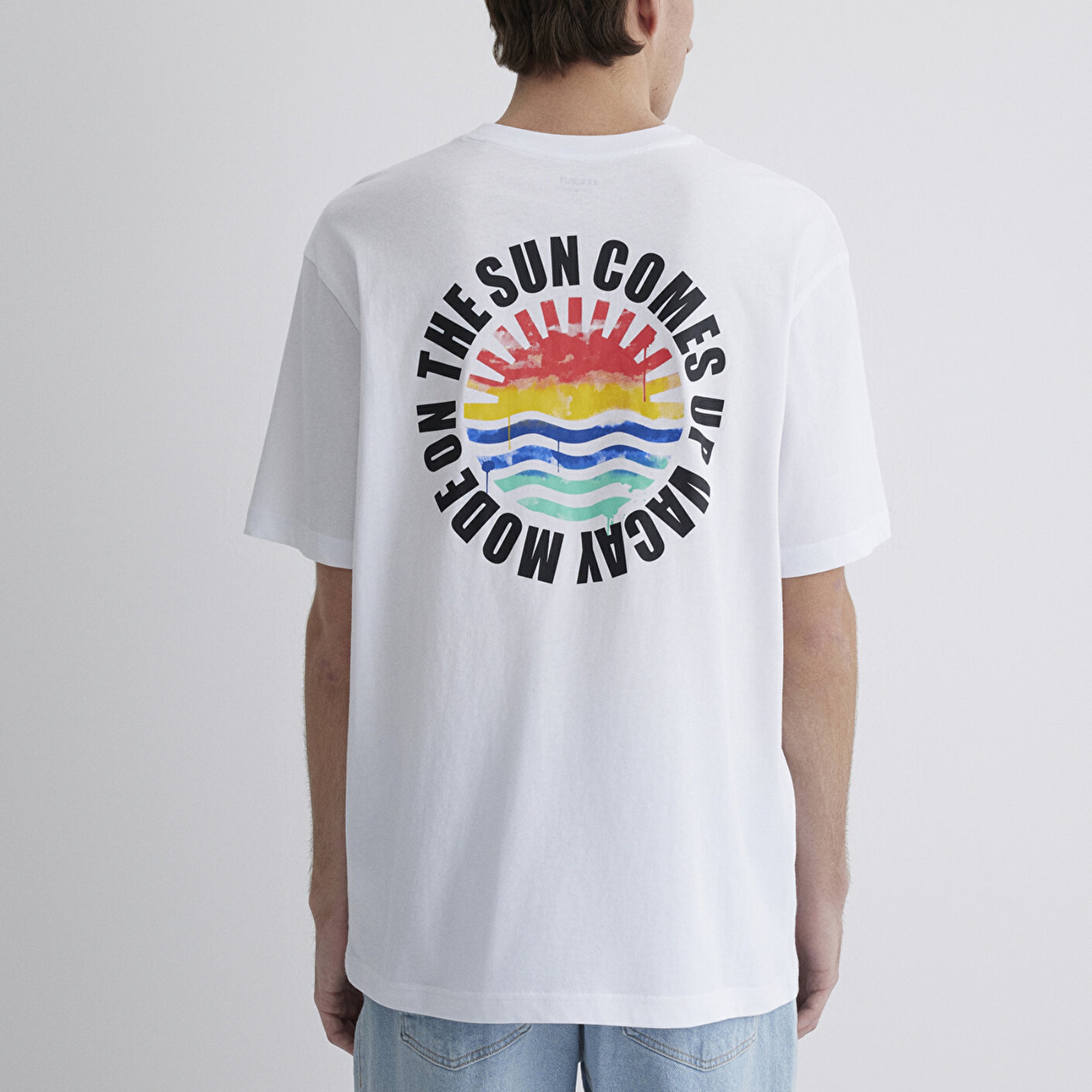 Mavi Sırt Baskılı Beyaz Tişört Loose Fit / Bol Rahat Kesim 0612610-620