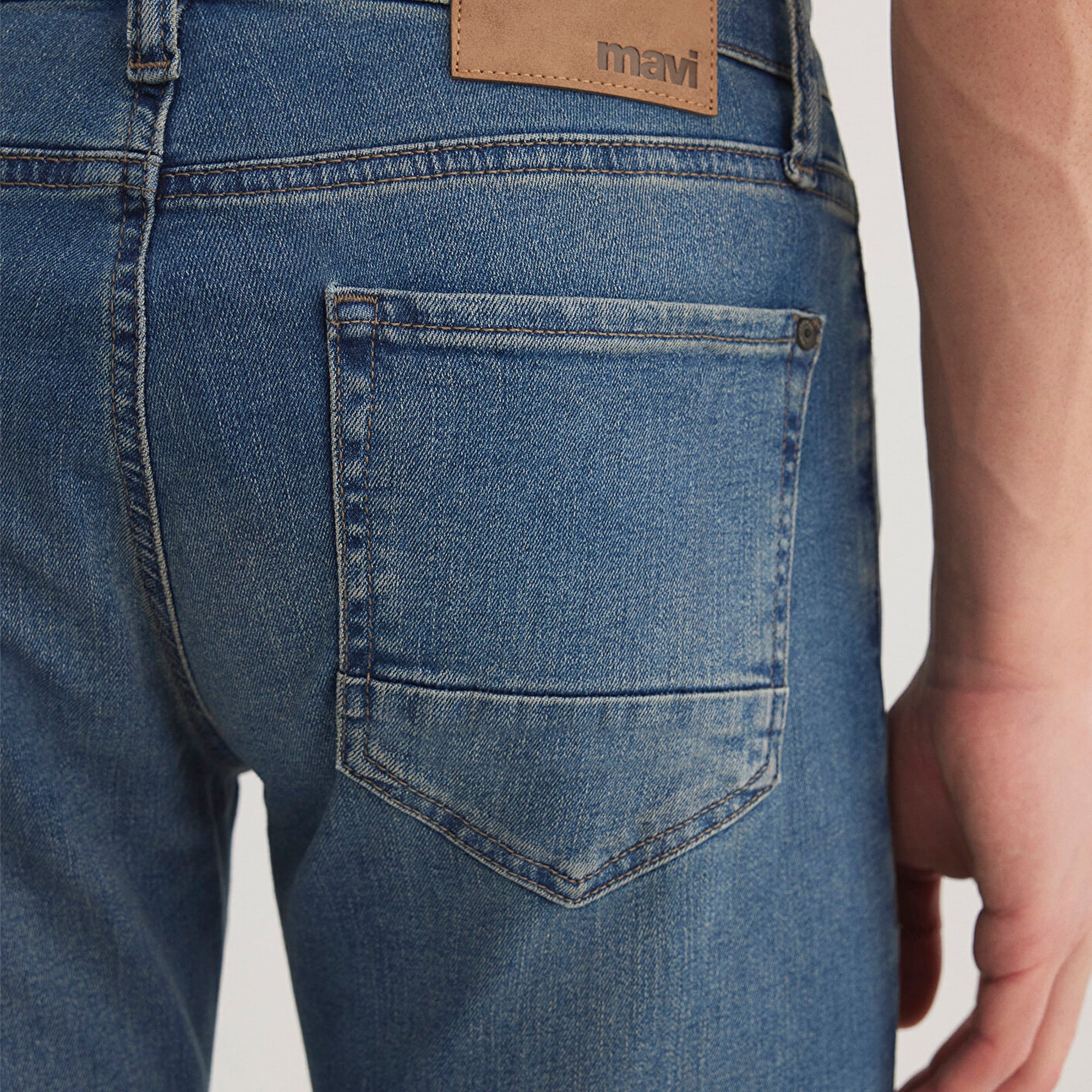 Mavi Jake Gölgeli İndigo Mavisi Jean Pantolon 8842222407