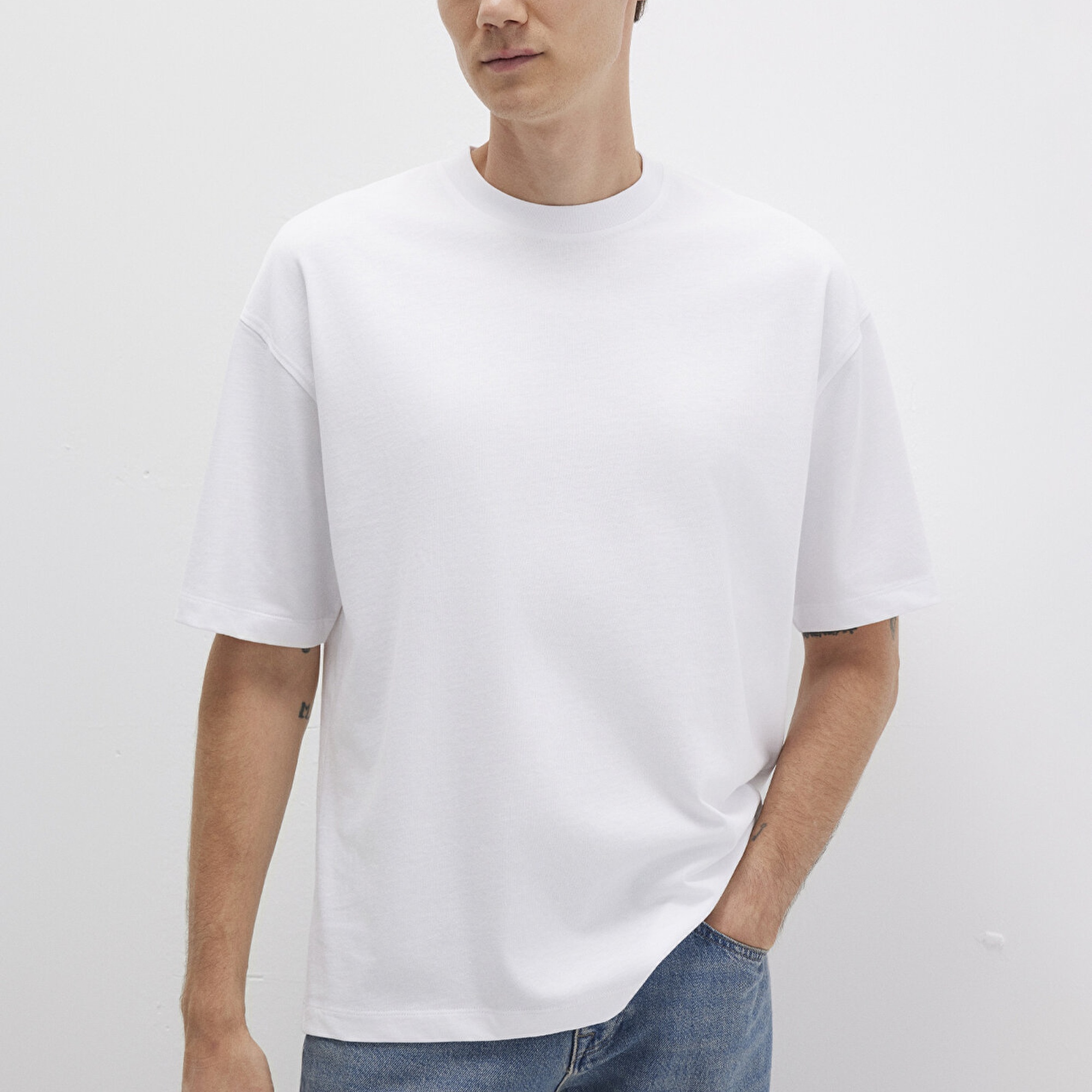 Mavi Bisiklet Yaka Siyah Basic Tişört Oversize / Geniş Kesim 0613113-620