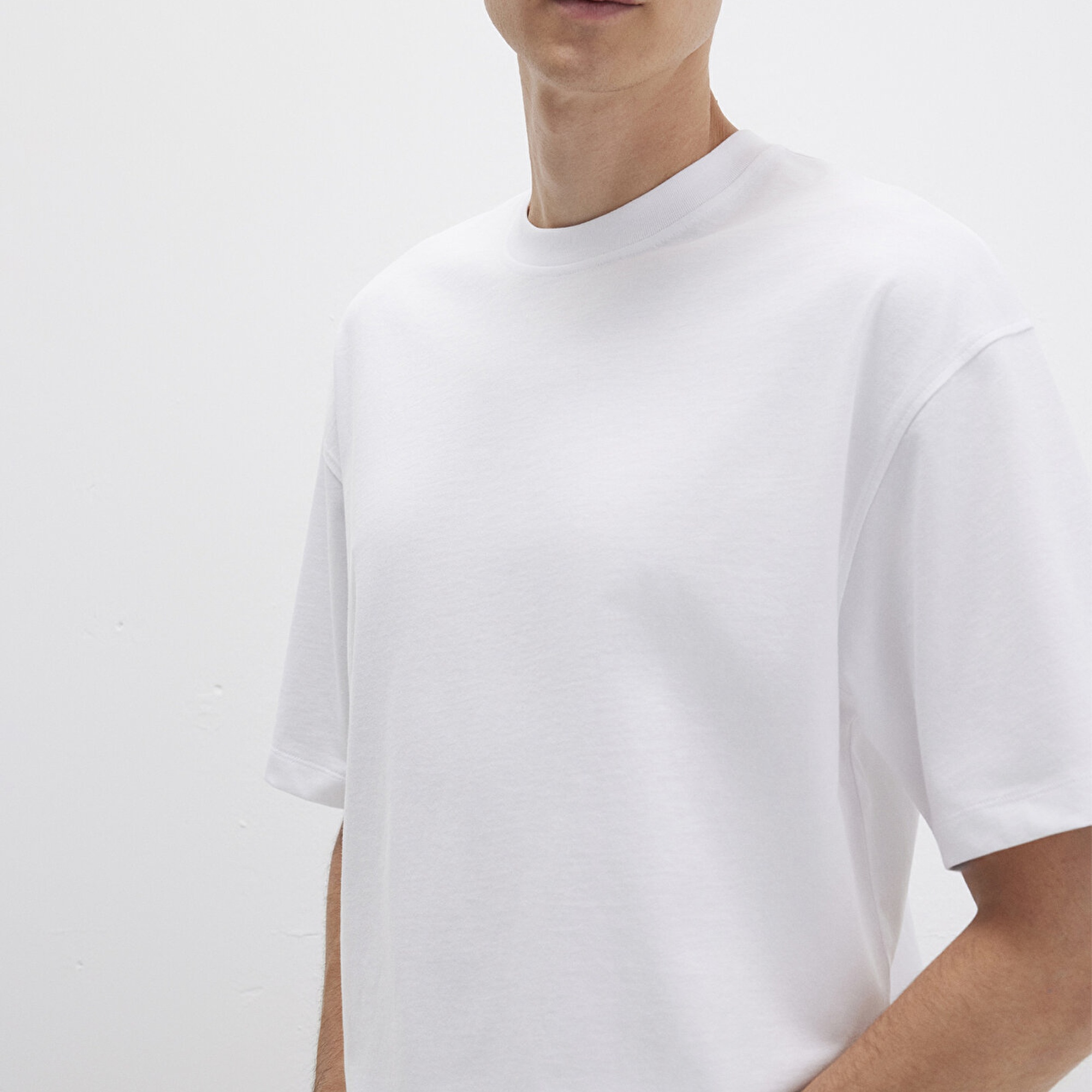 Mavi Bisiklet Yaka Siyah Basic Tişört Oversize / Geniş Kesim 0613113-620