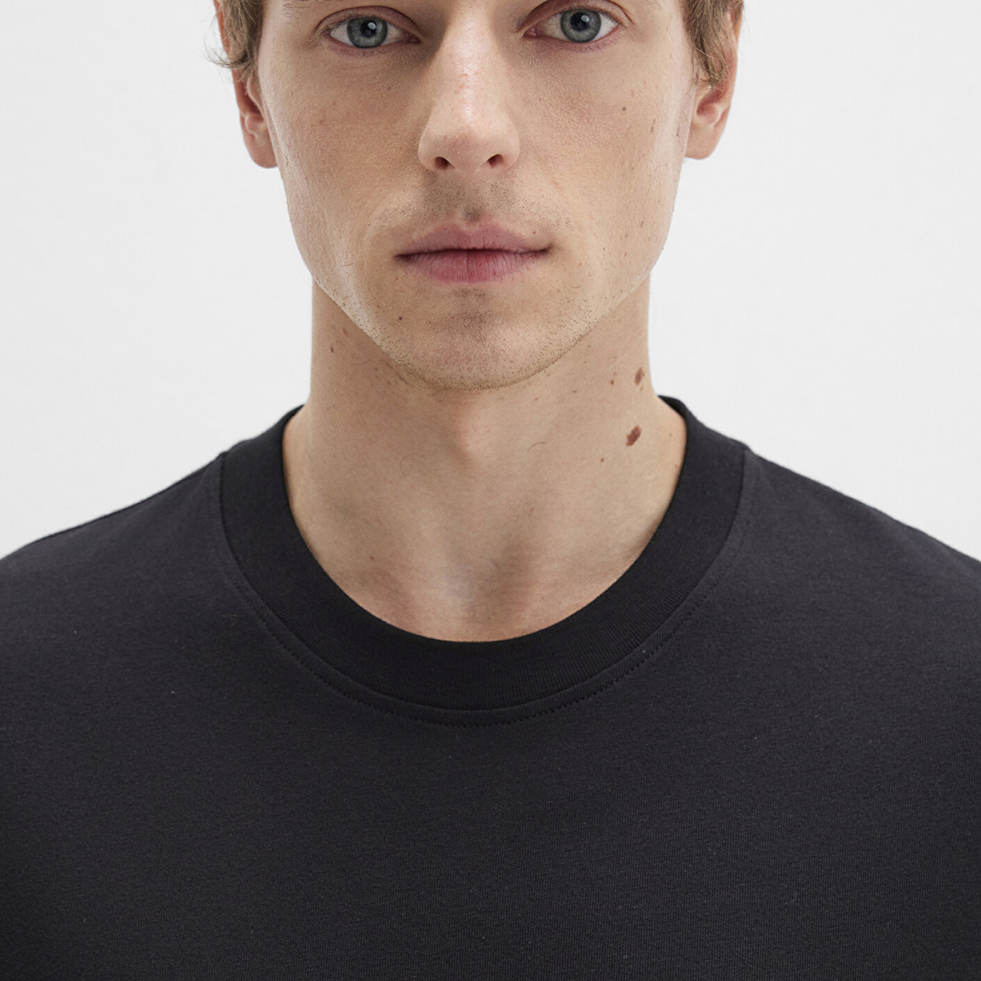 Mavi Bisiklet Yaka Siyah Basic Tişört Oversize / Geniş Kesim 0613113-900