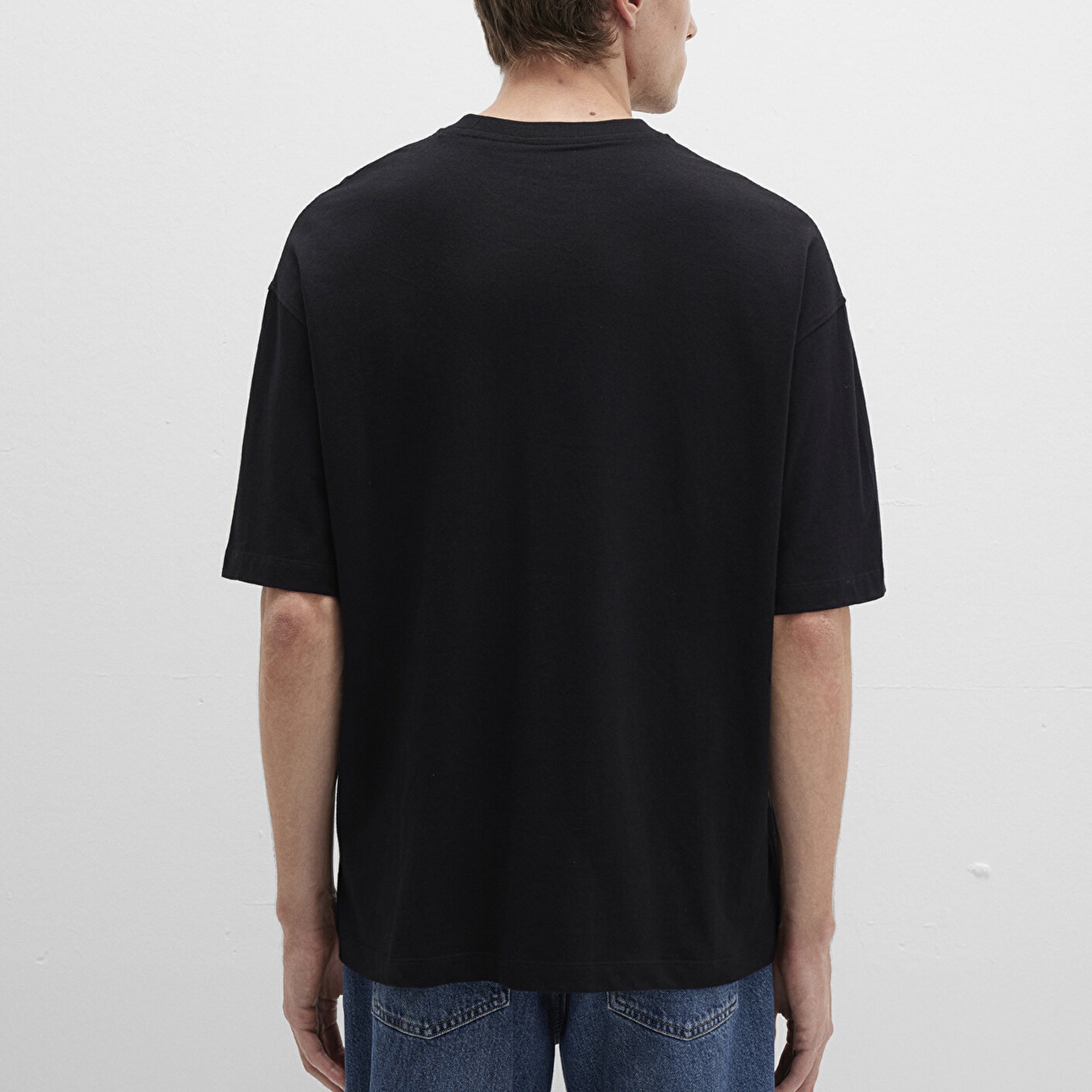 Mavi Bisiklet Yaka Siyah Basic Tişört Oversize / Geniş Kesim 0613113-900