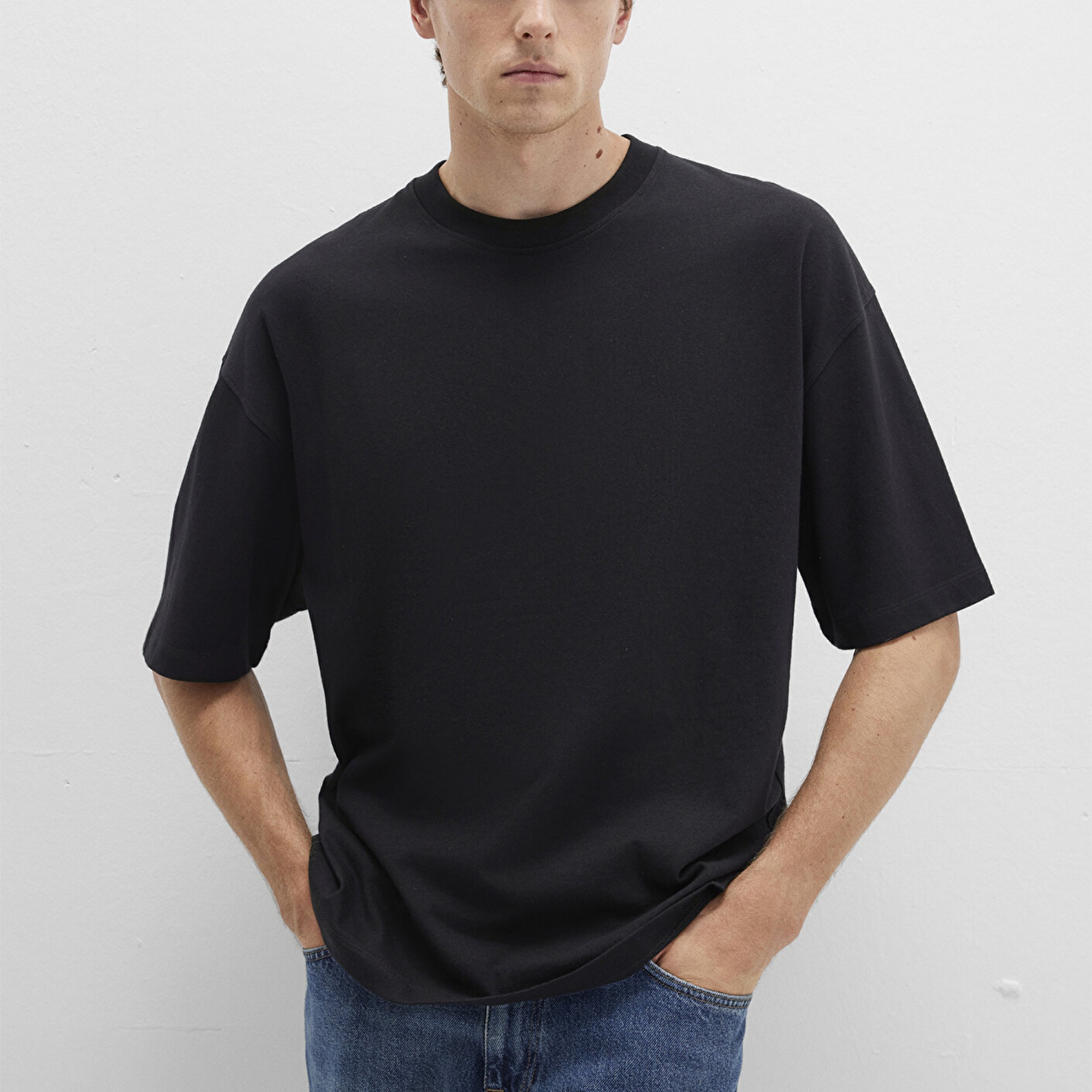 Mavi Bisiklet Yaka Siyah Basic Tişört Oversize / Geniş Kesim 0613113-900