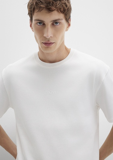  Mavi Mavi Logo Baskılı Beyaz Tişört Loose Fit / Bol Rahat Kesim 0613102-80194