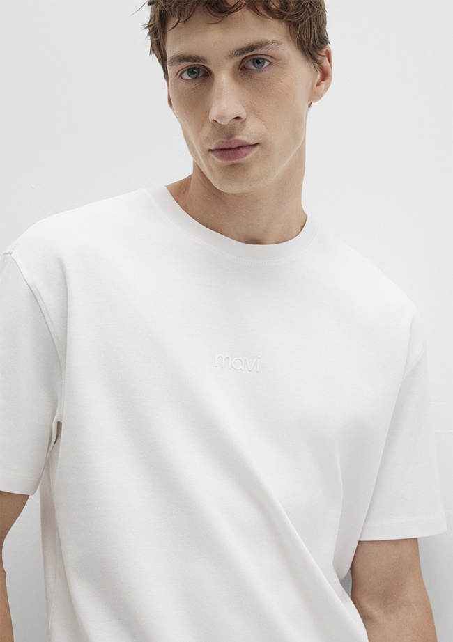  Mavi Mavi Logo Baskılı Beyaz Tişört Loose Fit / Bol Rahat Kesim 0613102-80194