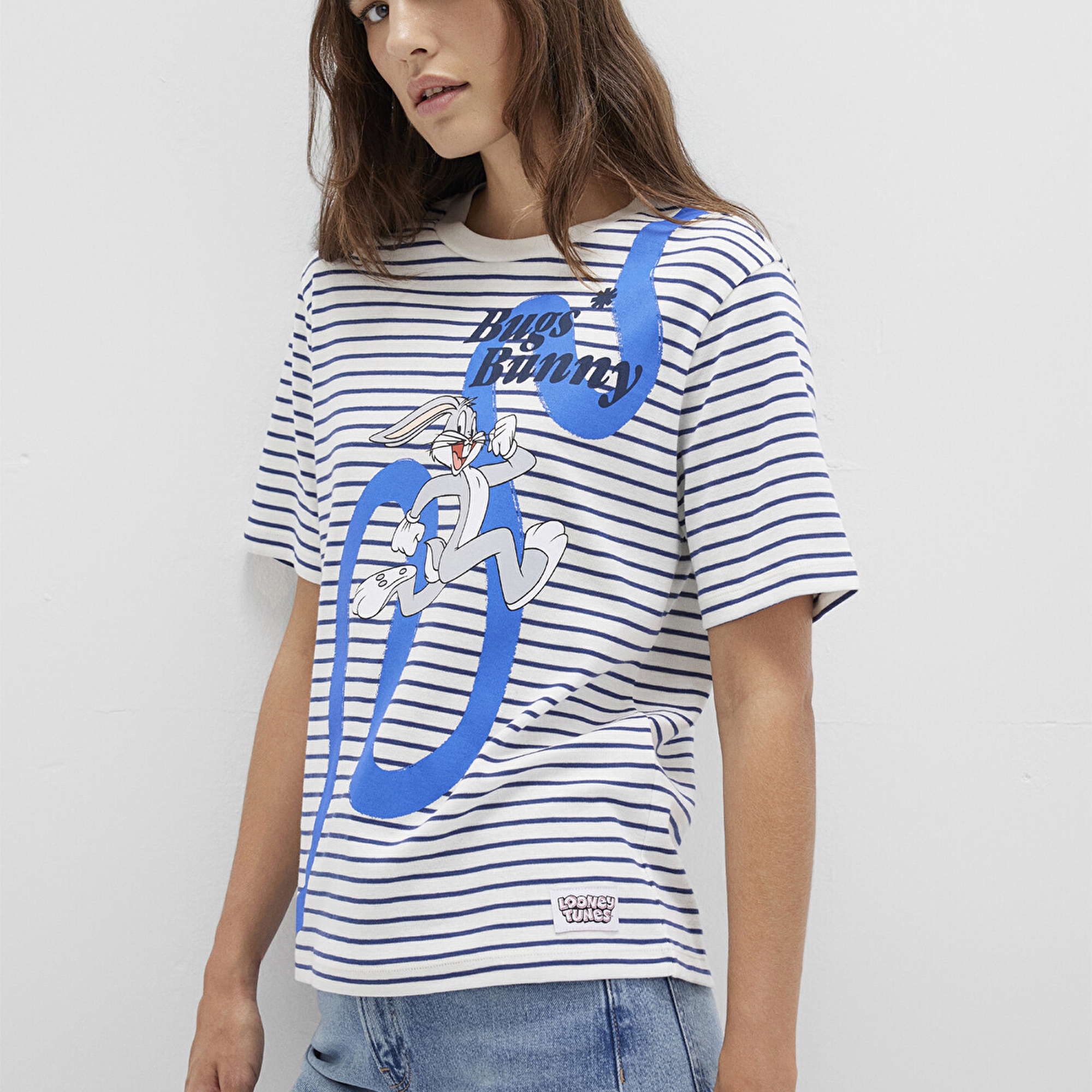 Mavi Bugs Bunny Baskılı Çizgili Beyaz Tişört Regular Fit / Normal Kesim 1613668-86676