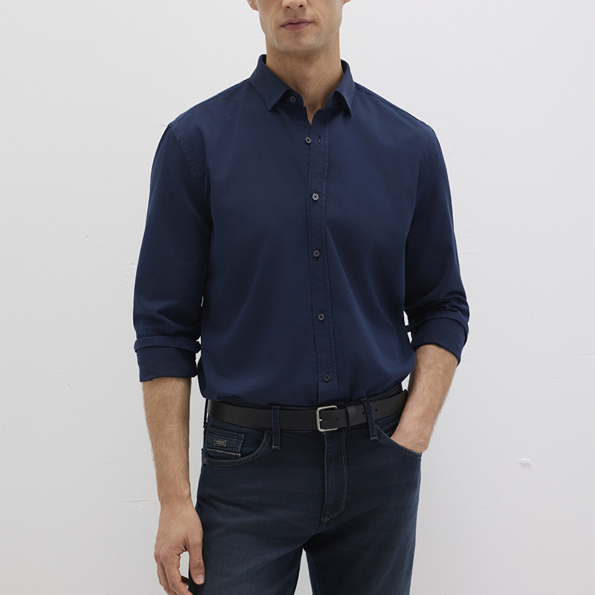 Mavi Tencel TM Liyosel Karışımlı Lacivert Gömlek Slim Fit / Dar Kesim 0211805-82318