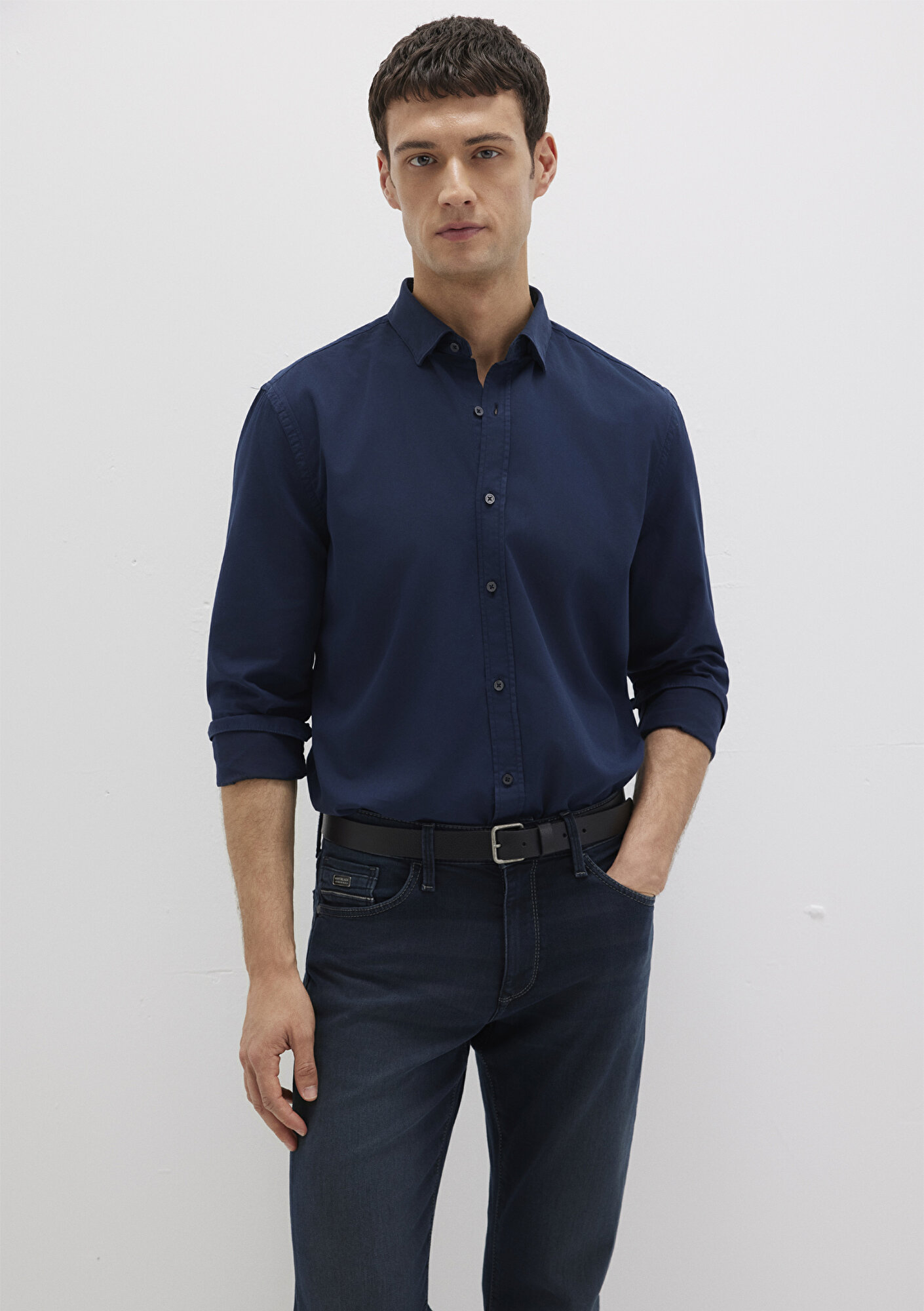  Mavi Tencel TM Liyosel Karışımlı Lacivert Gömlek Slim Fit / Dar Kesim 0211805-82318