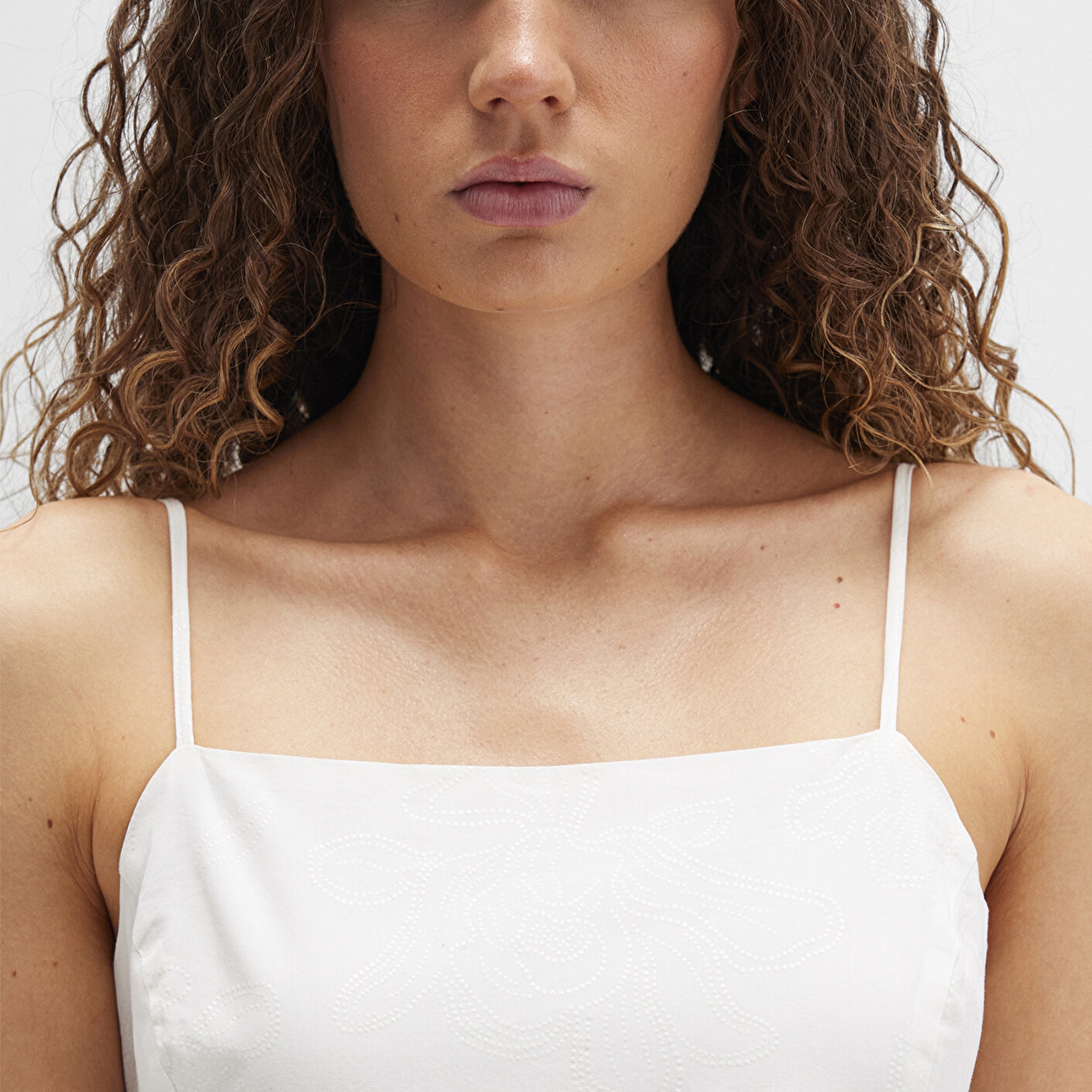 Mavi Sırt Detaylı Beyaz Elbise 1310804-70057