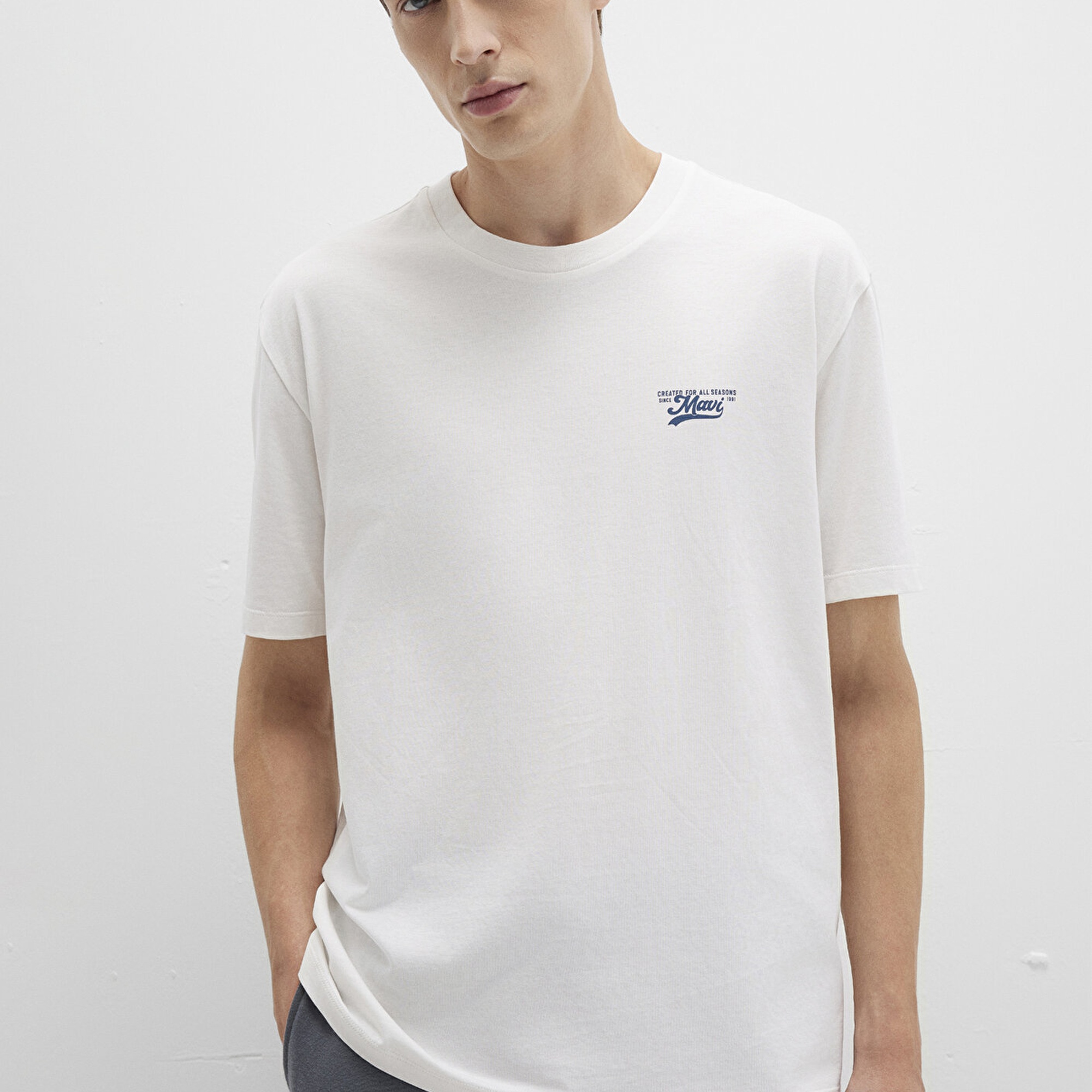 Mavi Mavi Baskılı Ekru Tişört Loose Fit / Bol Rahat Kesim 0612840-70057