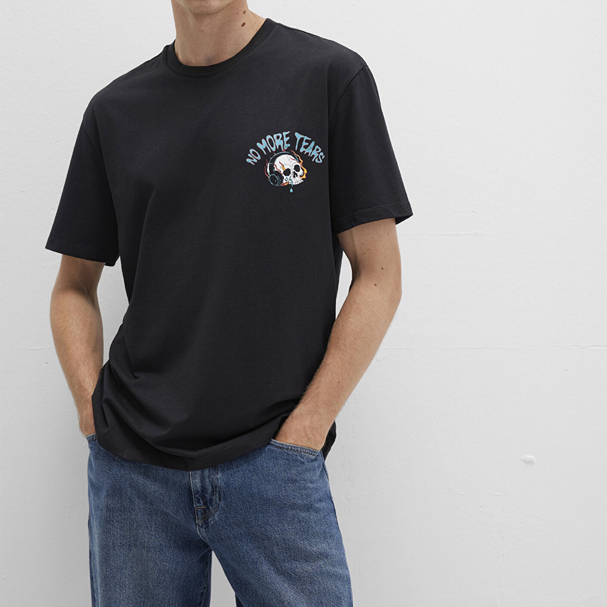 Mavi Kurukafa Baskılı Siyah Tişört Loose Fit / Bol Rahat Kesim 0612842-900