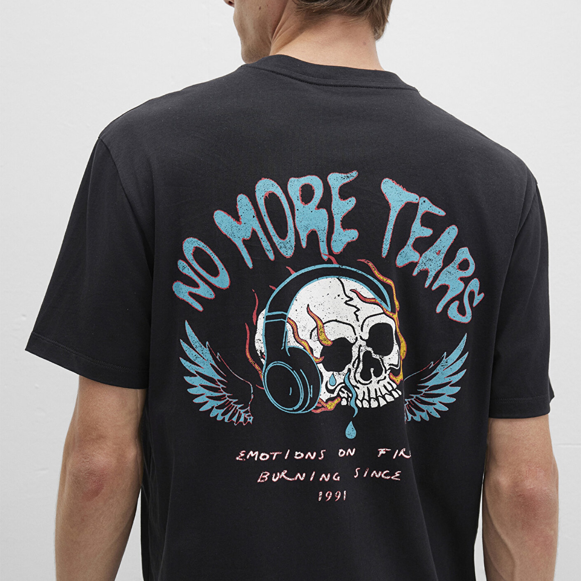 Mavi Kurukafa Baskılı Siyah Tişört Loose Fit / Bol Rahat Kesim 0612842-900