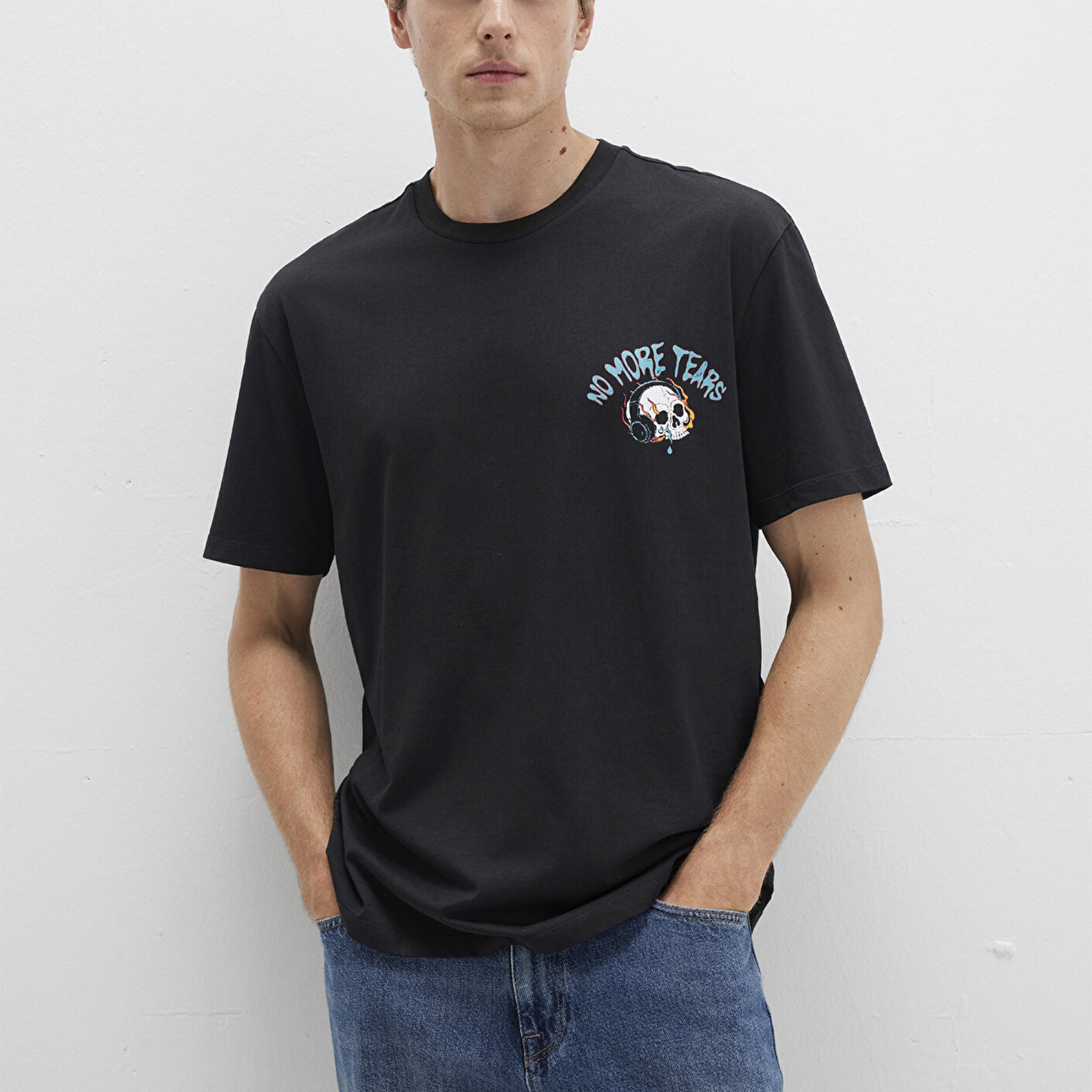 Mavi Kurukafa Baskılı Siyah Tişört Loose Fit / Bol Rahat Kesim 0612842-900