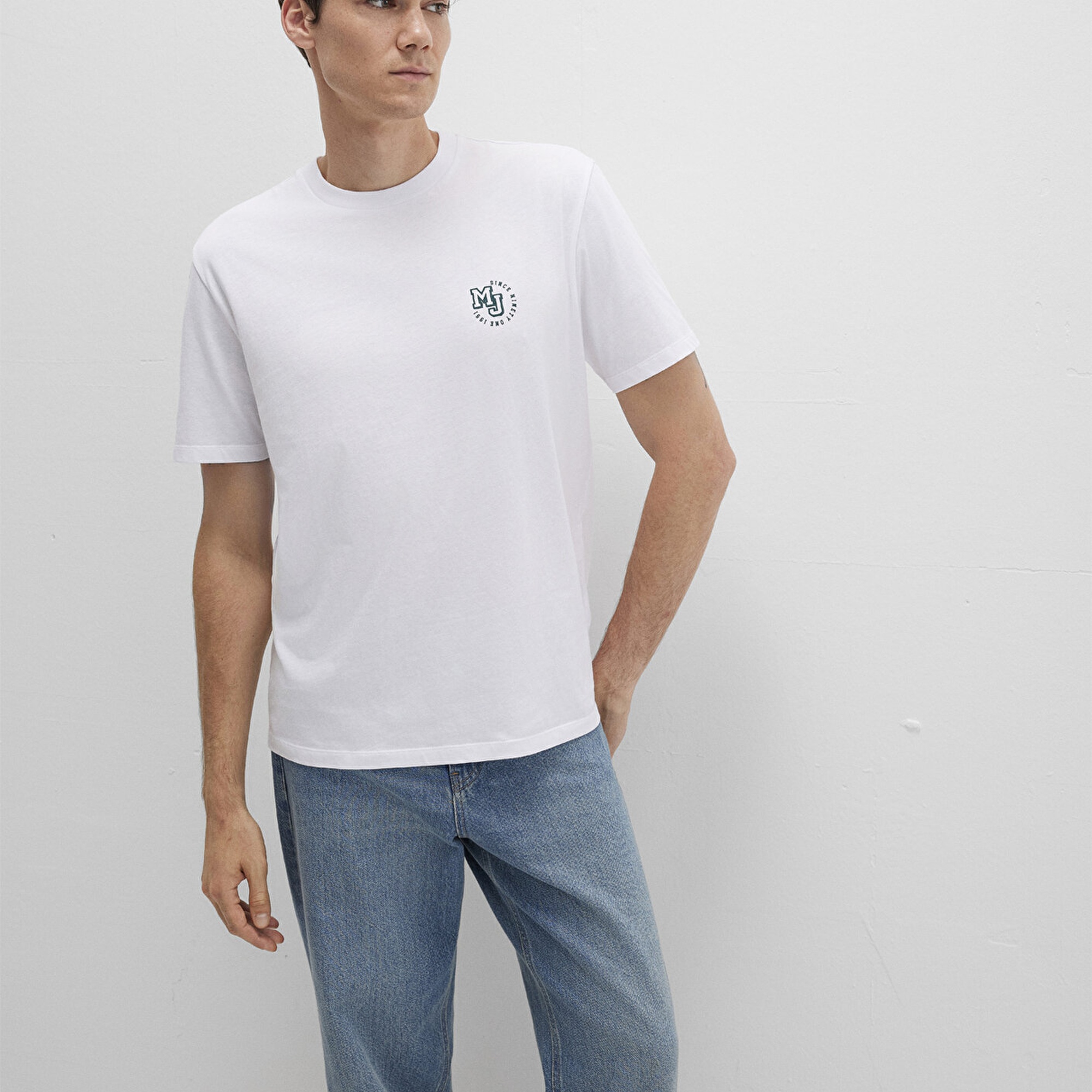 Mavi MJ Logo Baskılı Beyaz Tişört Loose Fit / Bol Rahat Kesim 0612839-620