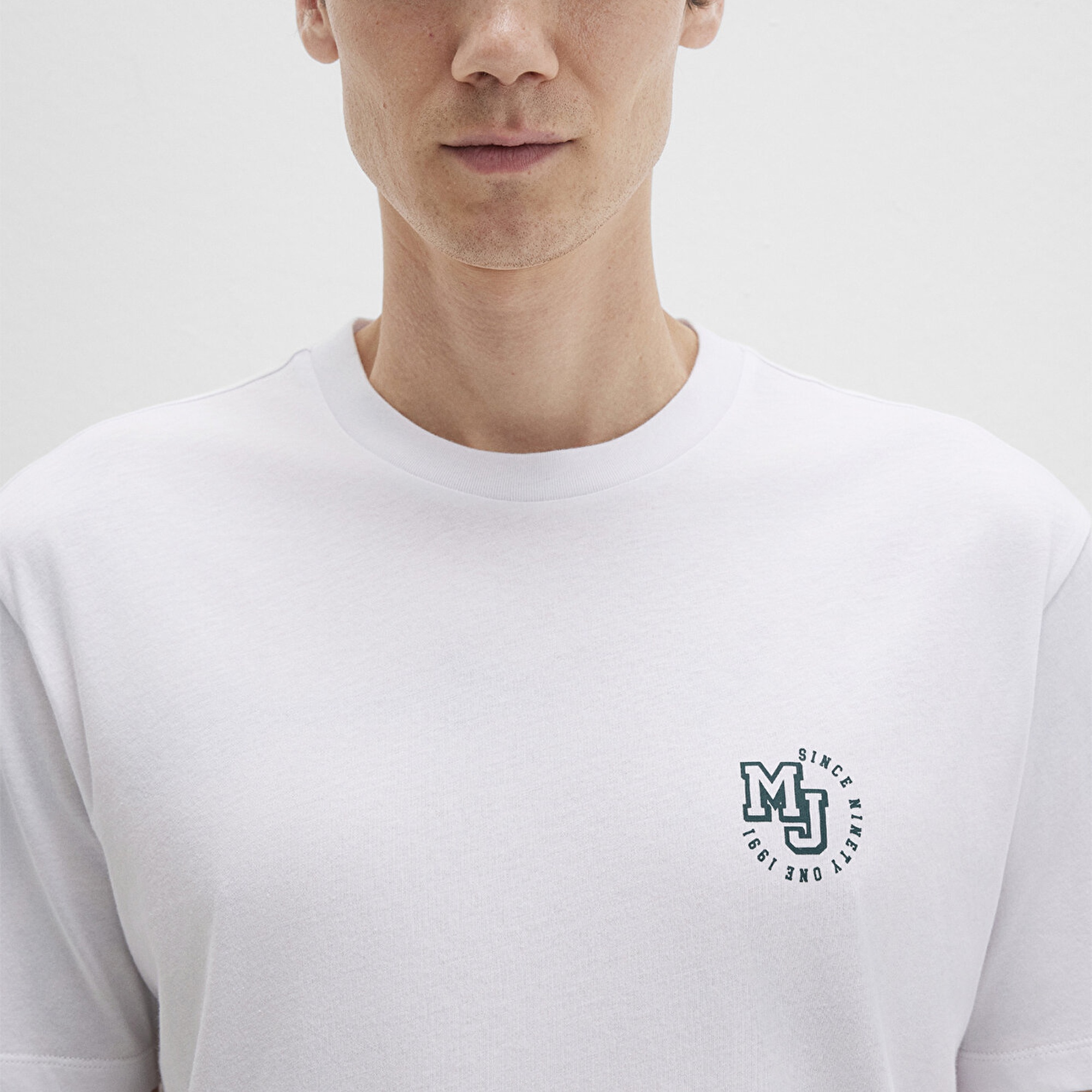 Mavi MJ Logo Baskılı Beyaz Tişört Loose Fit / Bol Rahat Kesim 0612839-620