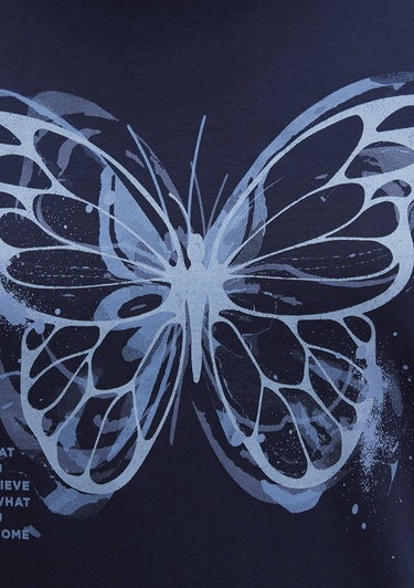  Mavi Kelebek Baskılı Lacivert Tişört Semi Slim Fit / Yarı Dar Kesim 1613456-70497