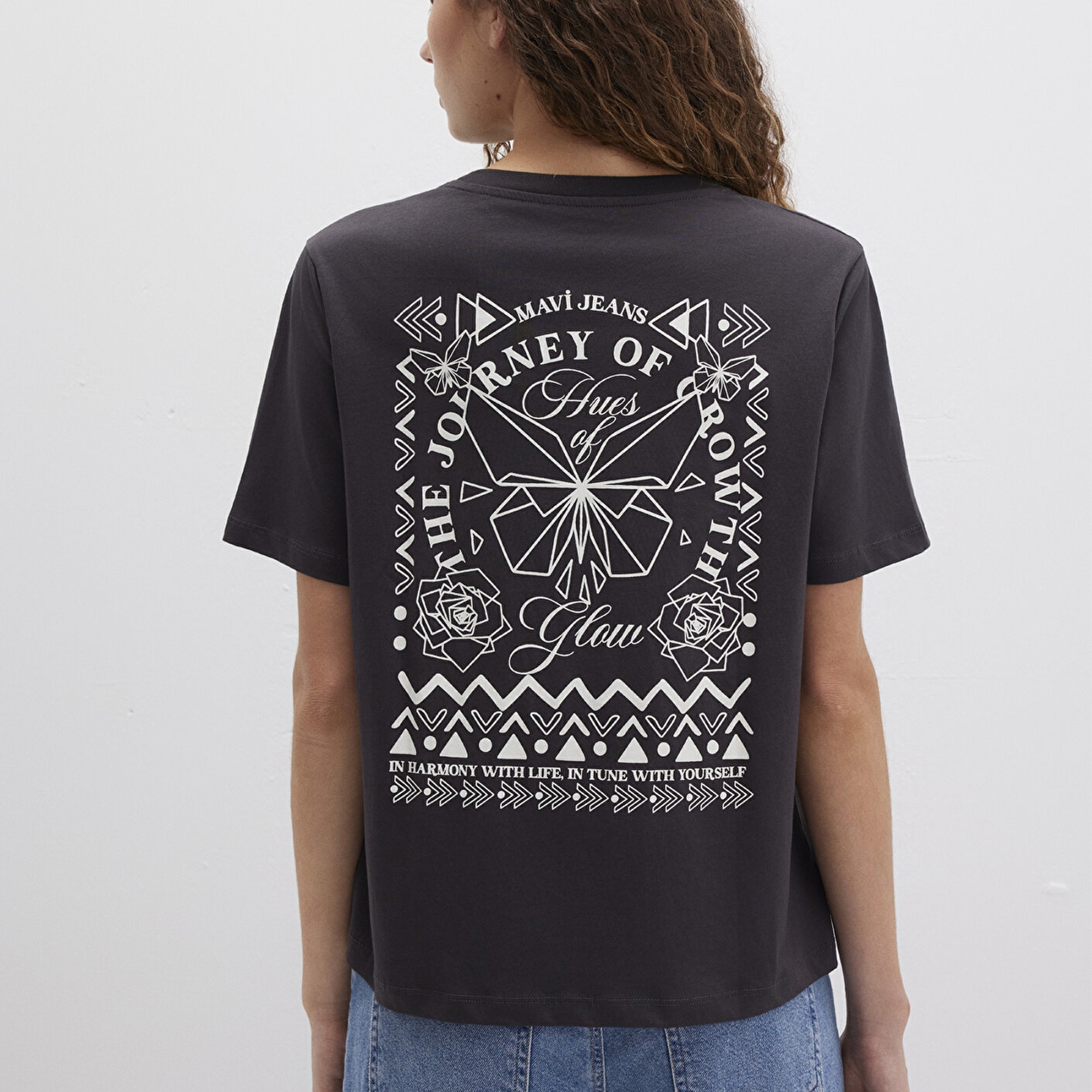 Mavi Kelebek Baskılı Antrasit Tişört Regular Fit / Normal Kesim 1613459-70087