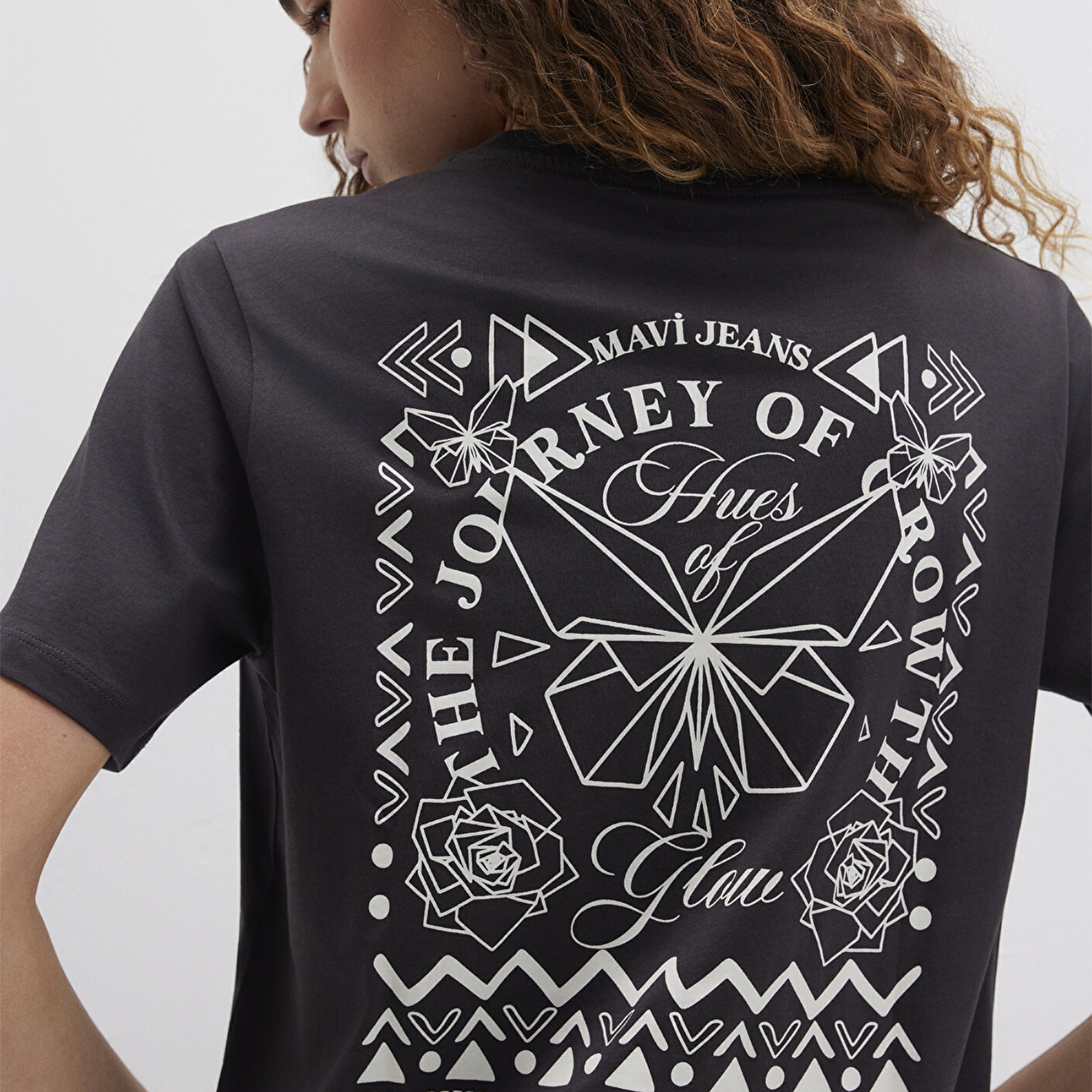 Mavi Kelebek Baskılı Antrasit Tişört Regular Fit / Normal Kesim 1613459-70087