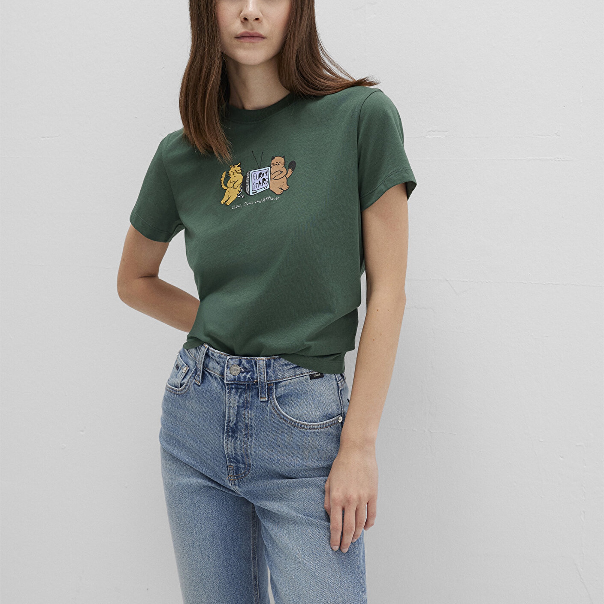 Mavi Kedi Baskılı Yeşil Tişört Semi Slim Fit / Yarı Dar Kesim 1613472-71924