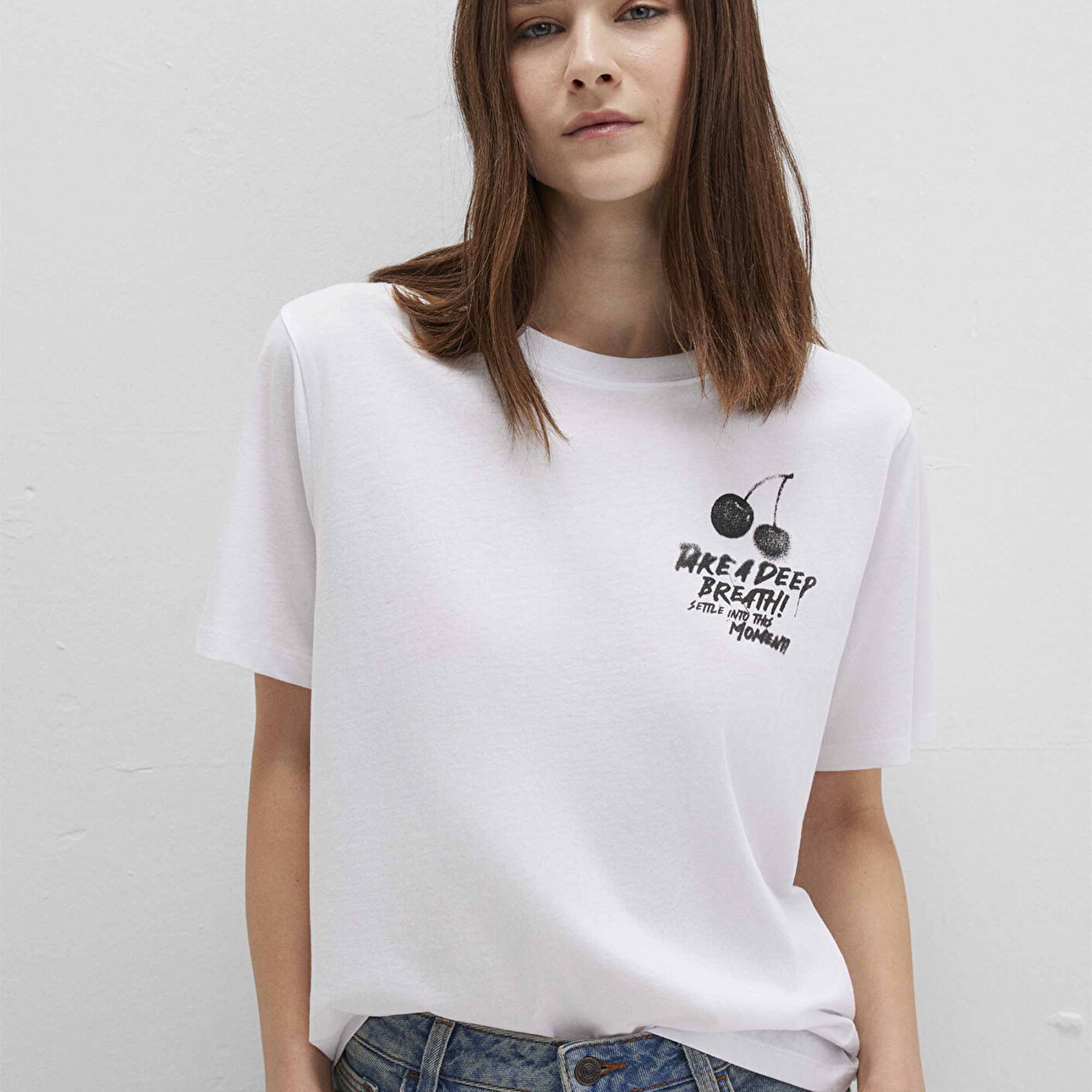 Mavi Baskılı Beyaz Tişört Regular Fit / Normal Kesim 1613484-620