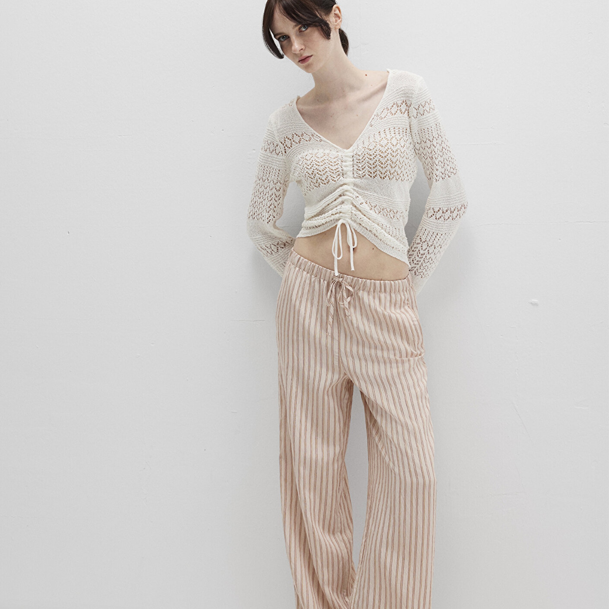 Mavi Çizgili Bej Pantolon 1011024-90719