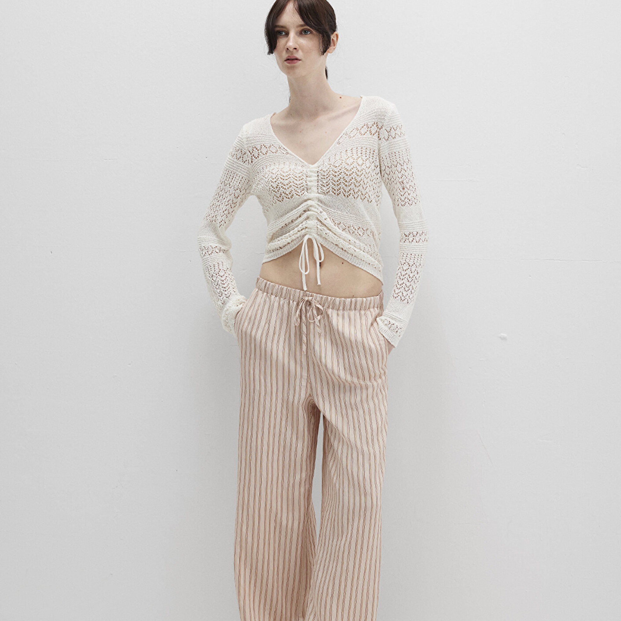 Mavi Çizgili Bej Pantolon 1011024-90719