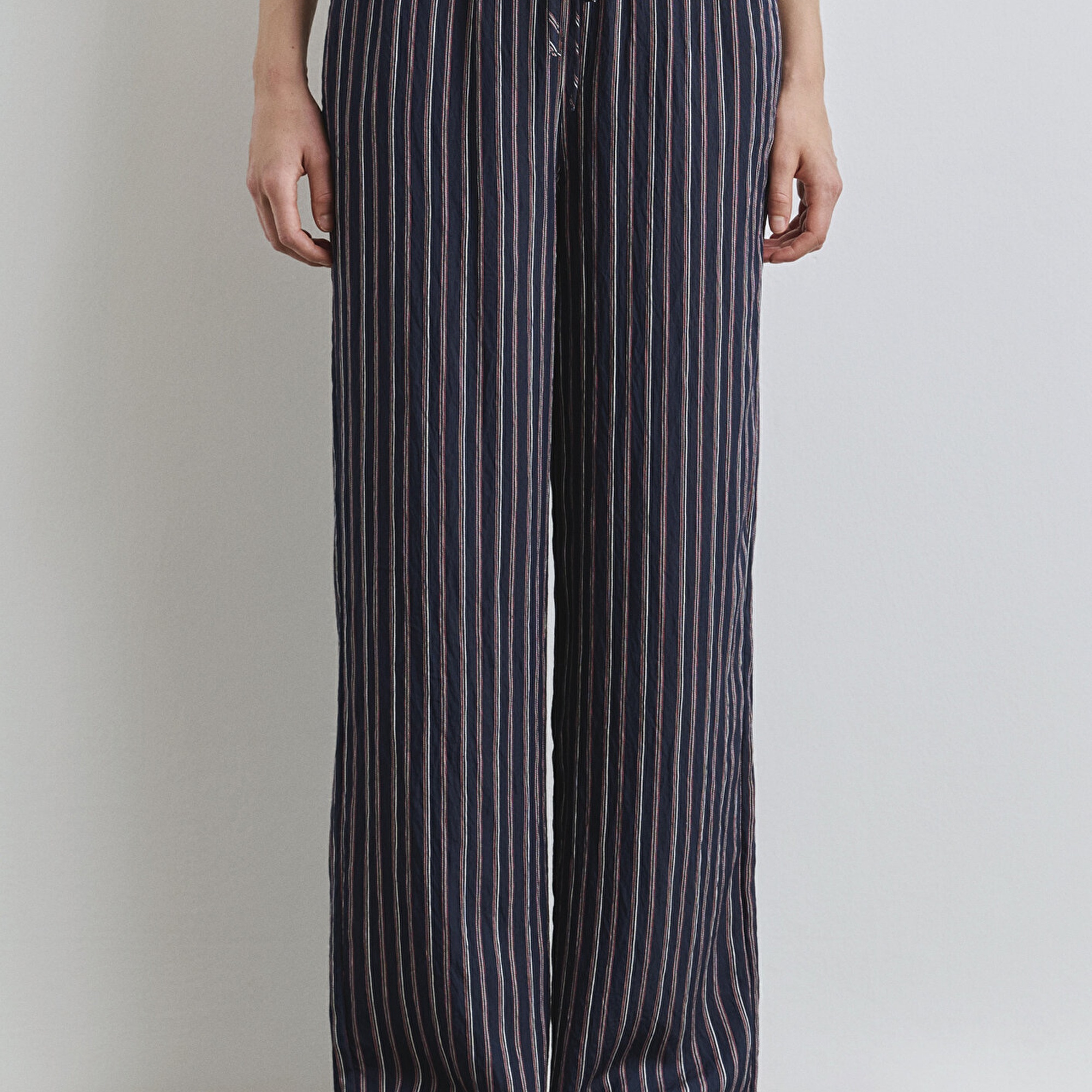 Mavi Çizgili Lacivert Pantolon 1011024-89853