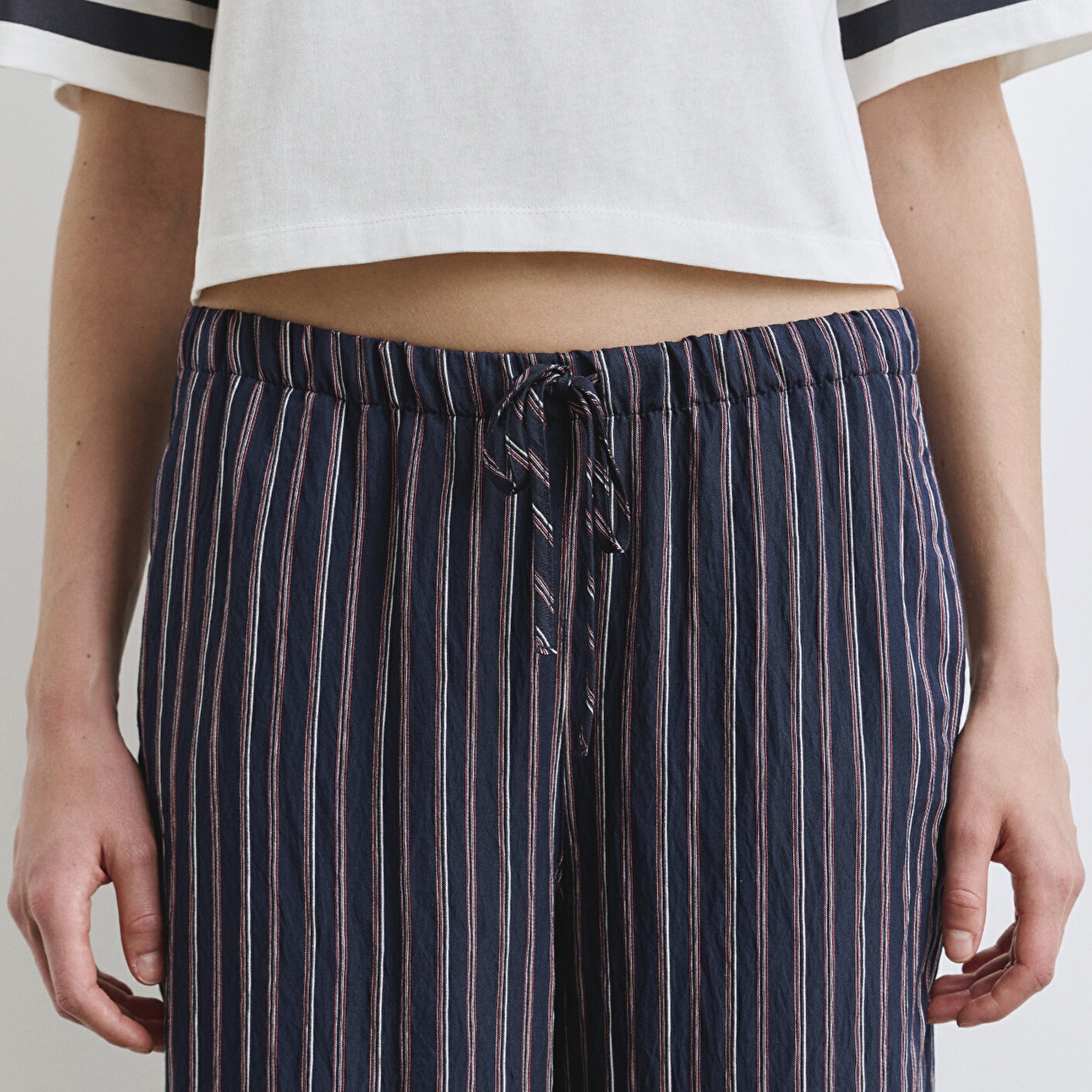 Mavi Çizgili Lacivert Pantolon 1011024-89853